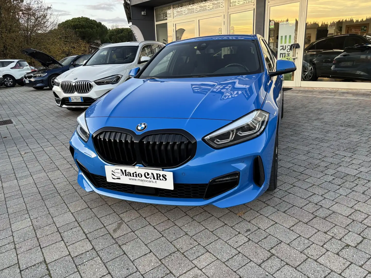 BMW 120 120d xDrive 5p. Msport Blauw - 1