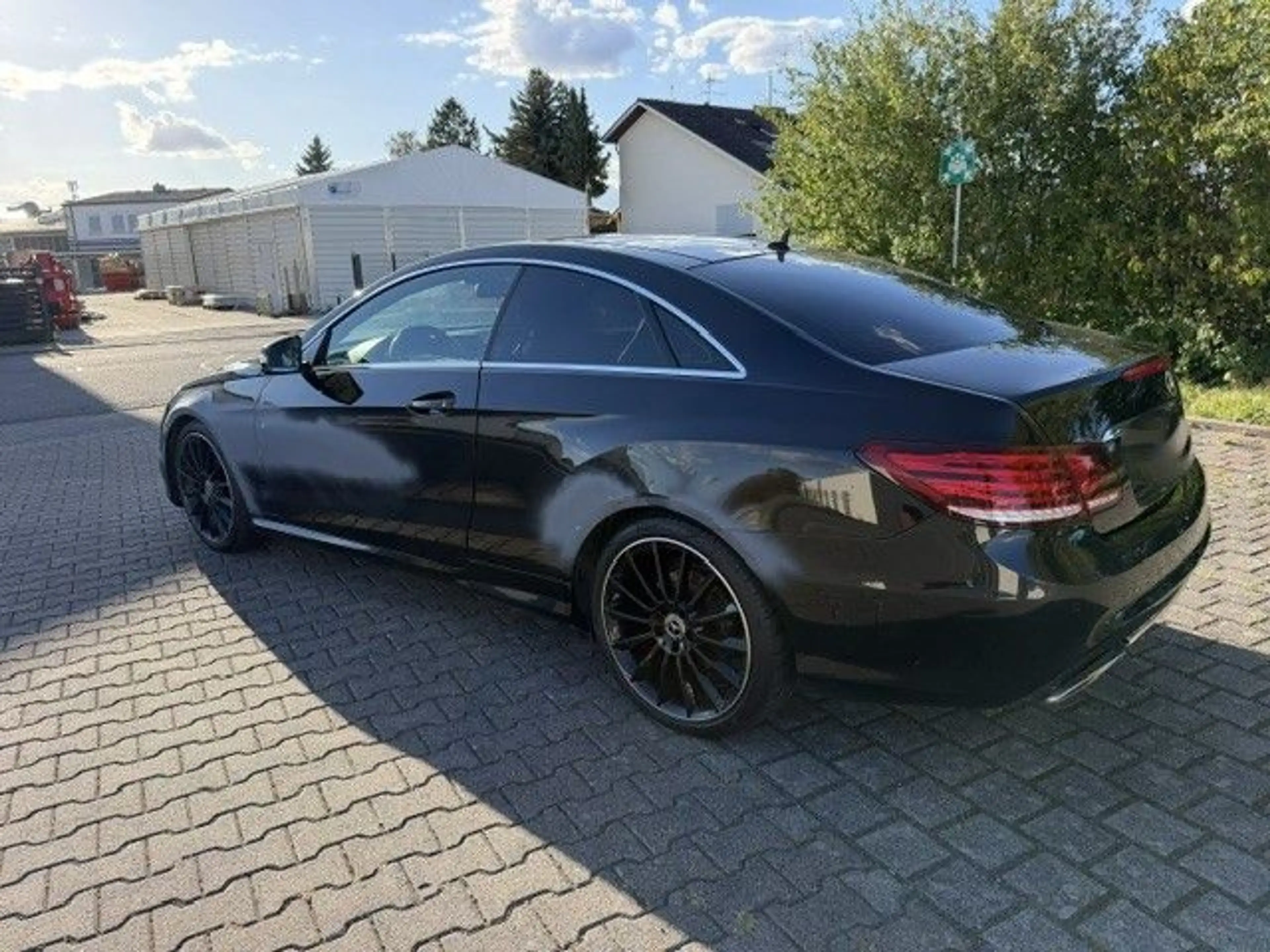 Mercedes-Benz E 350 E Coupe AMG-LINE ! PANORAMA! KAMERA ! EU6! — photo 11