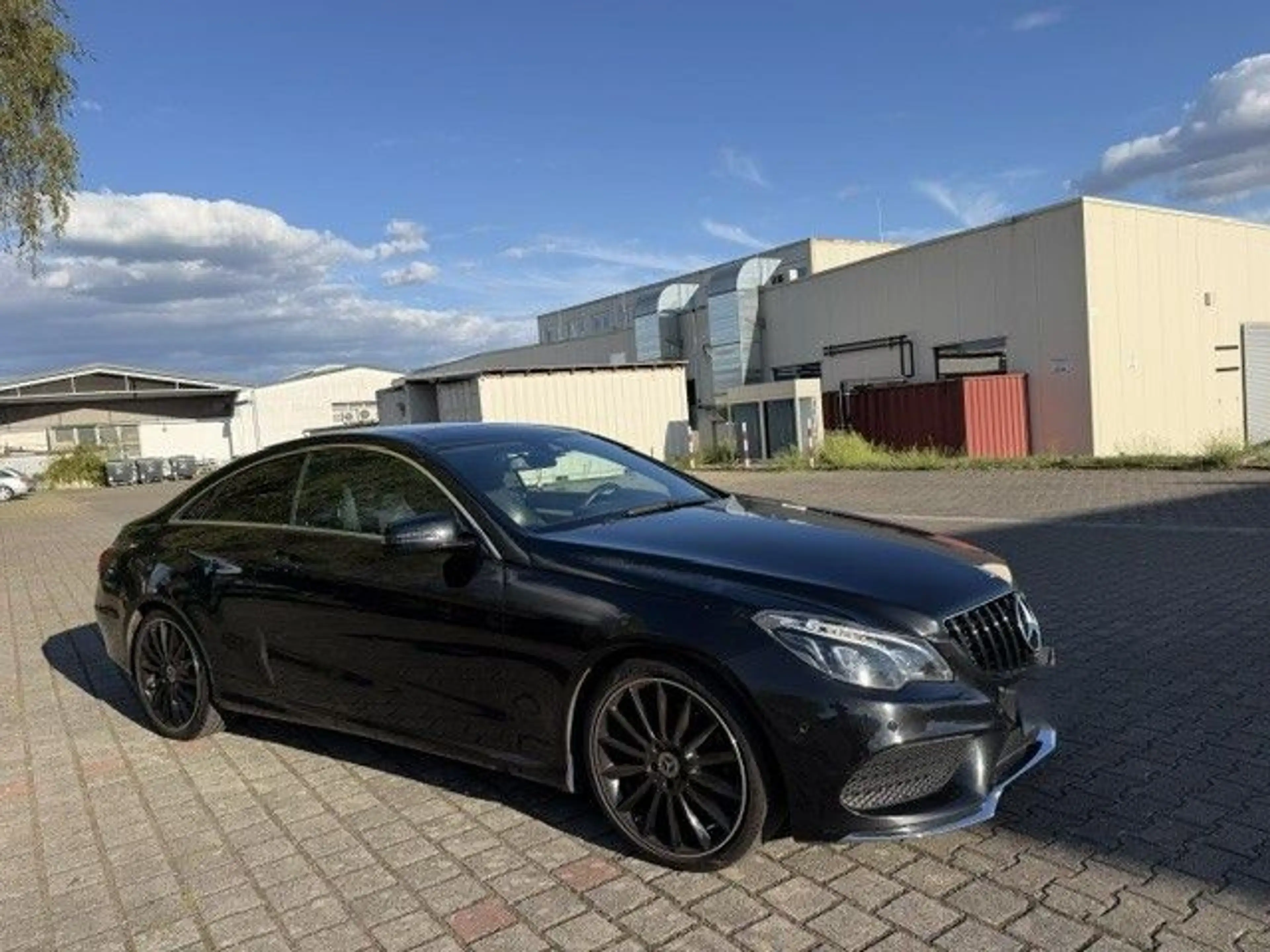 Mercedes-Benz E 350 E Coupe AMG-LINE ! PANORAMA! KAMERA ! EU6! — photo 12