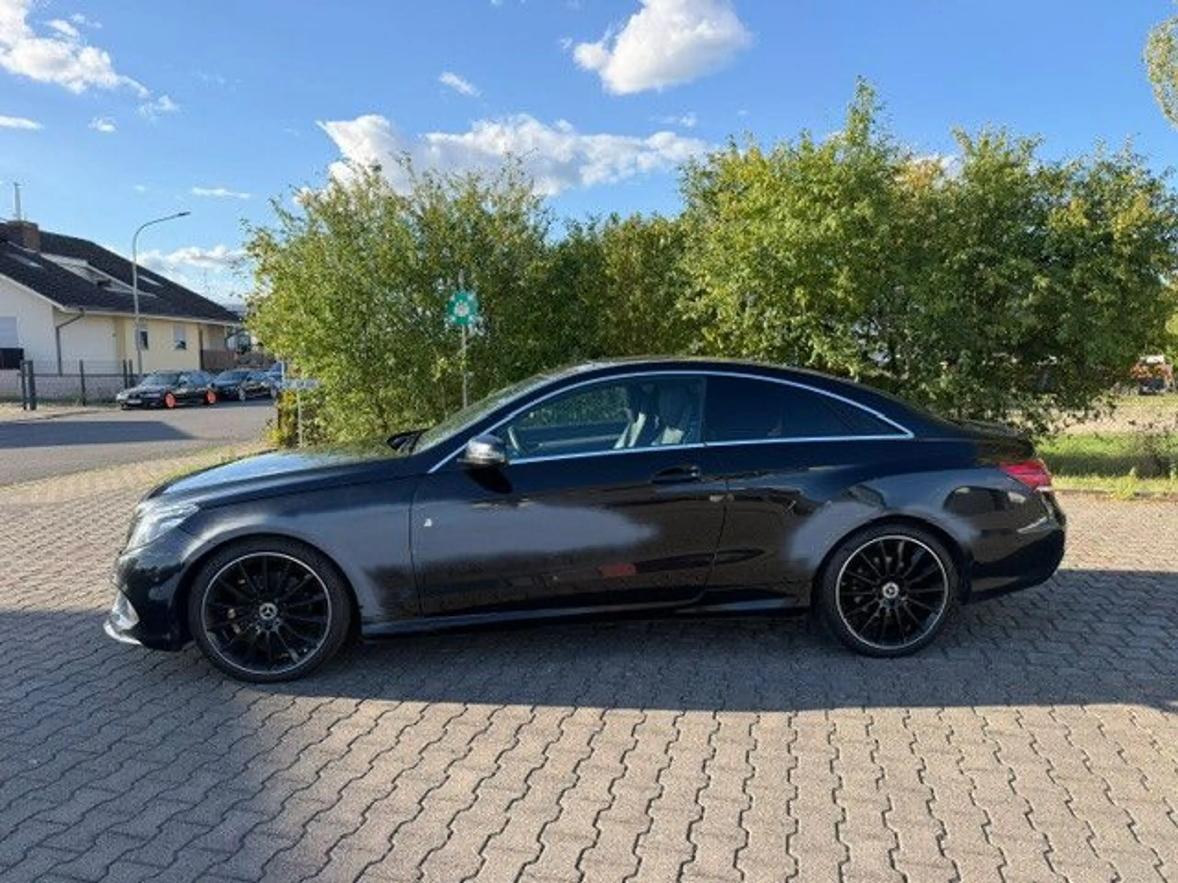 Mercedes-Benz E 350 E Coupe AMG-LINE ! PANORAMA! KAMERA ! EU6! — photo 14