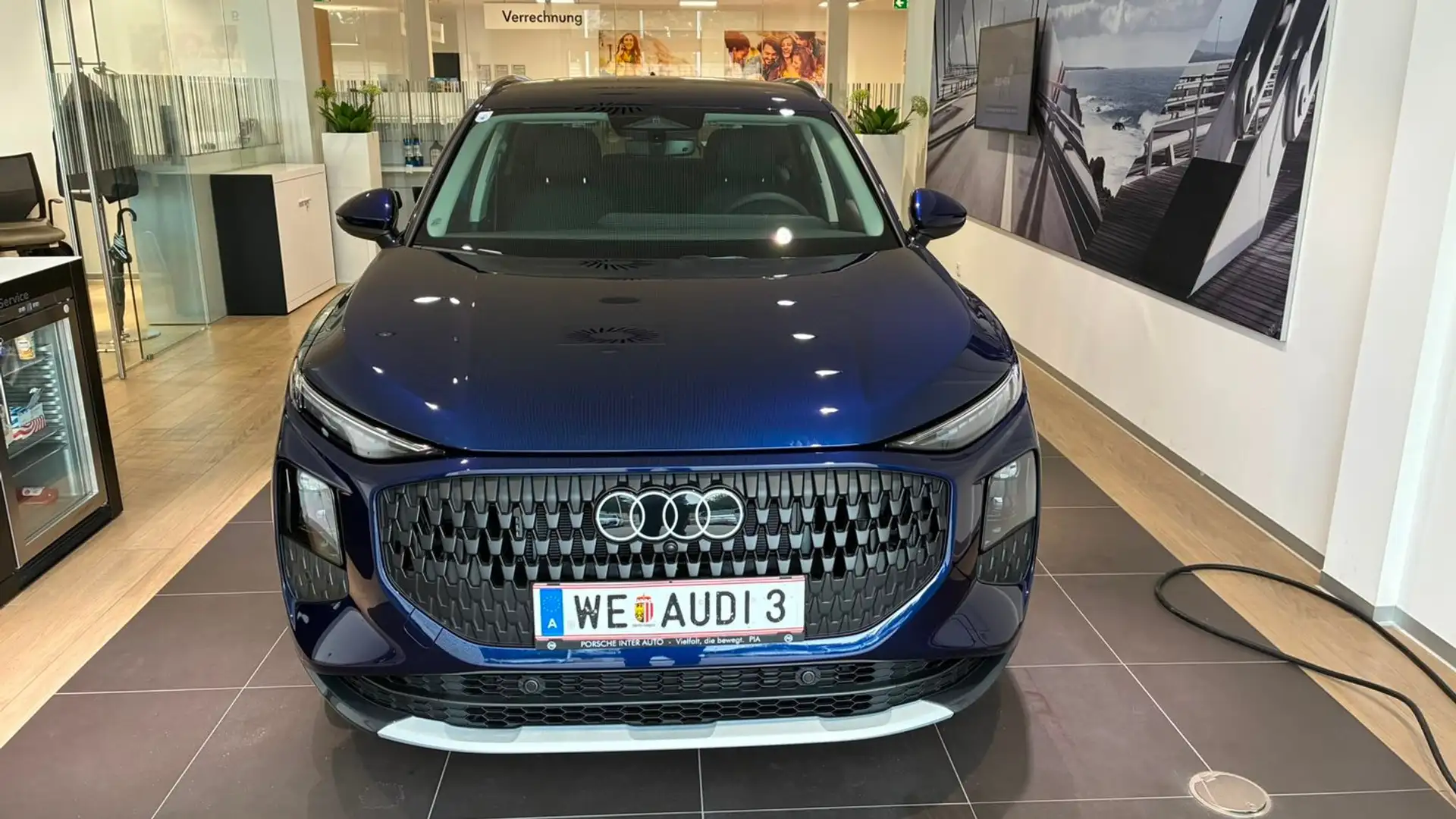 Audi Q3 TFSI 110 kW  intense Blau - 2