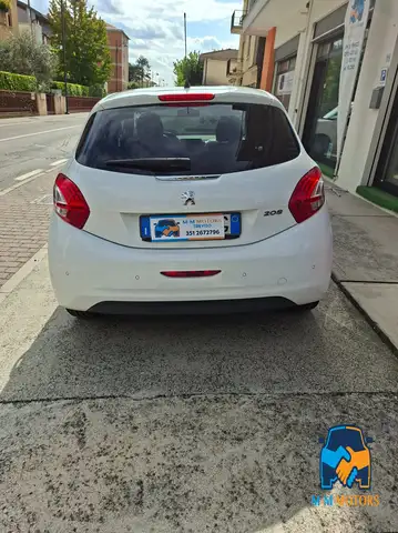 Peugeot 208 view 7