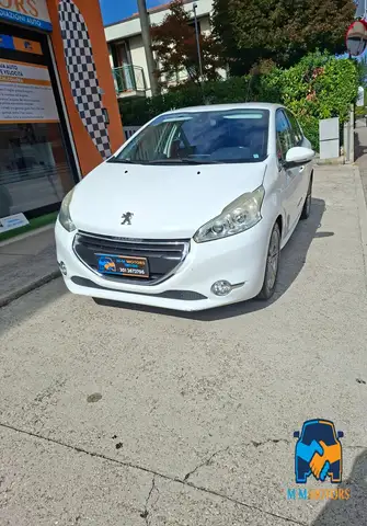 Peugeot 208 view 16