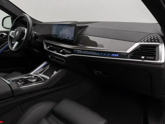 BMW X6 view 23