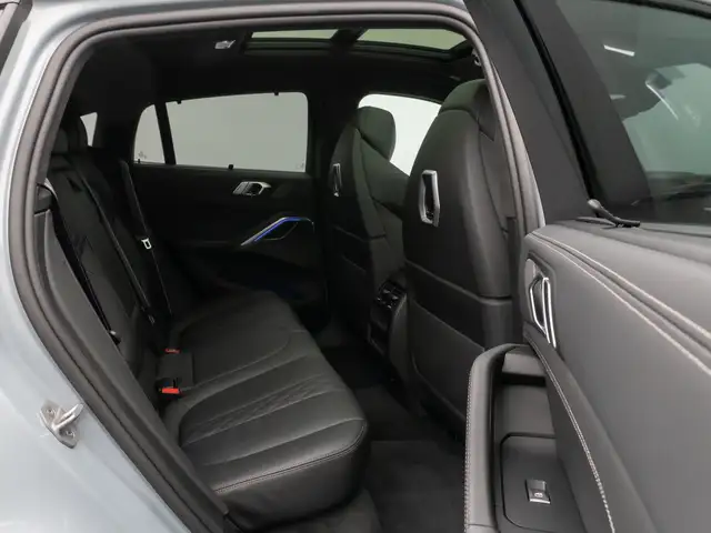 BMW X6 view 26