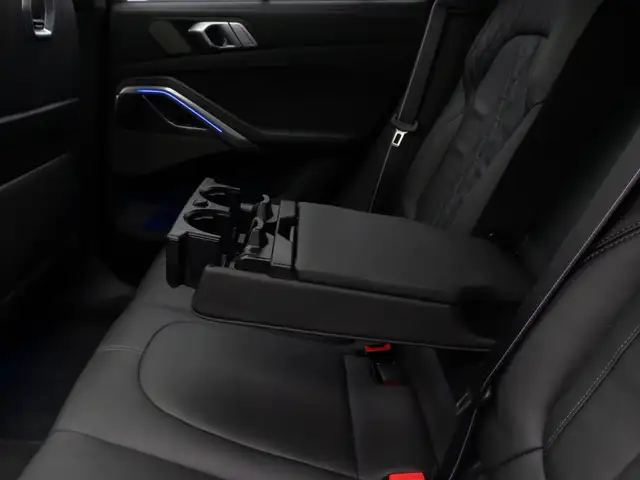 BMW X6 view 28