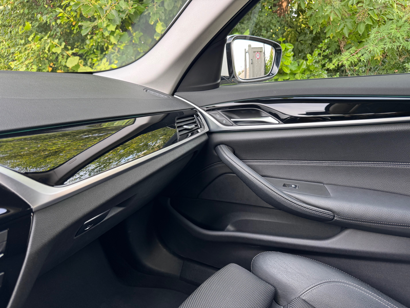 BMW 520 520iA Sport Line/M interieur/keyless/carplay/led koplampen/bmw historiek/… — photo 9