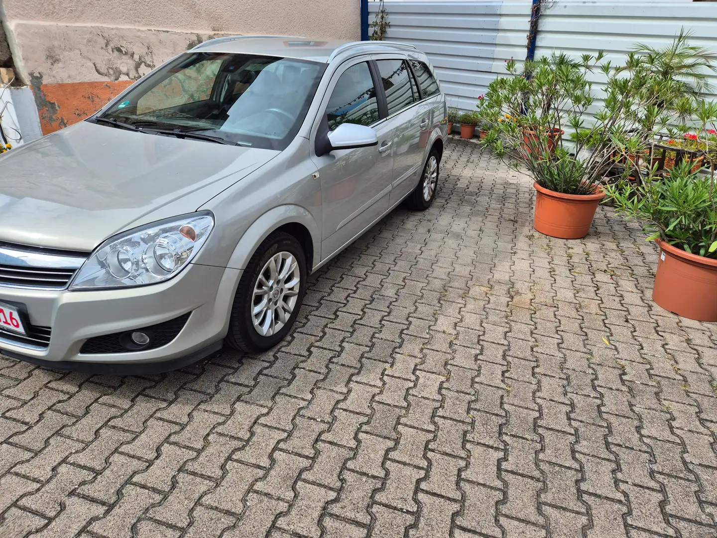 Opel Astra Astra Caravan 1.6 Caravan Edition Plateado - 2