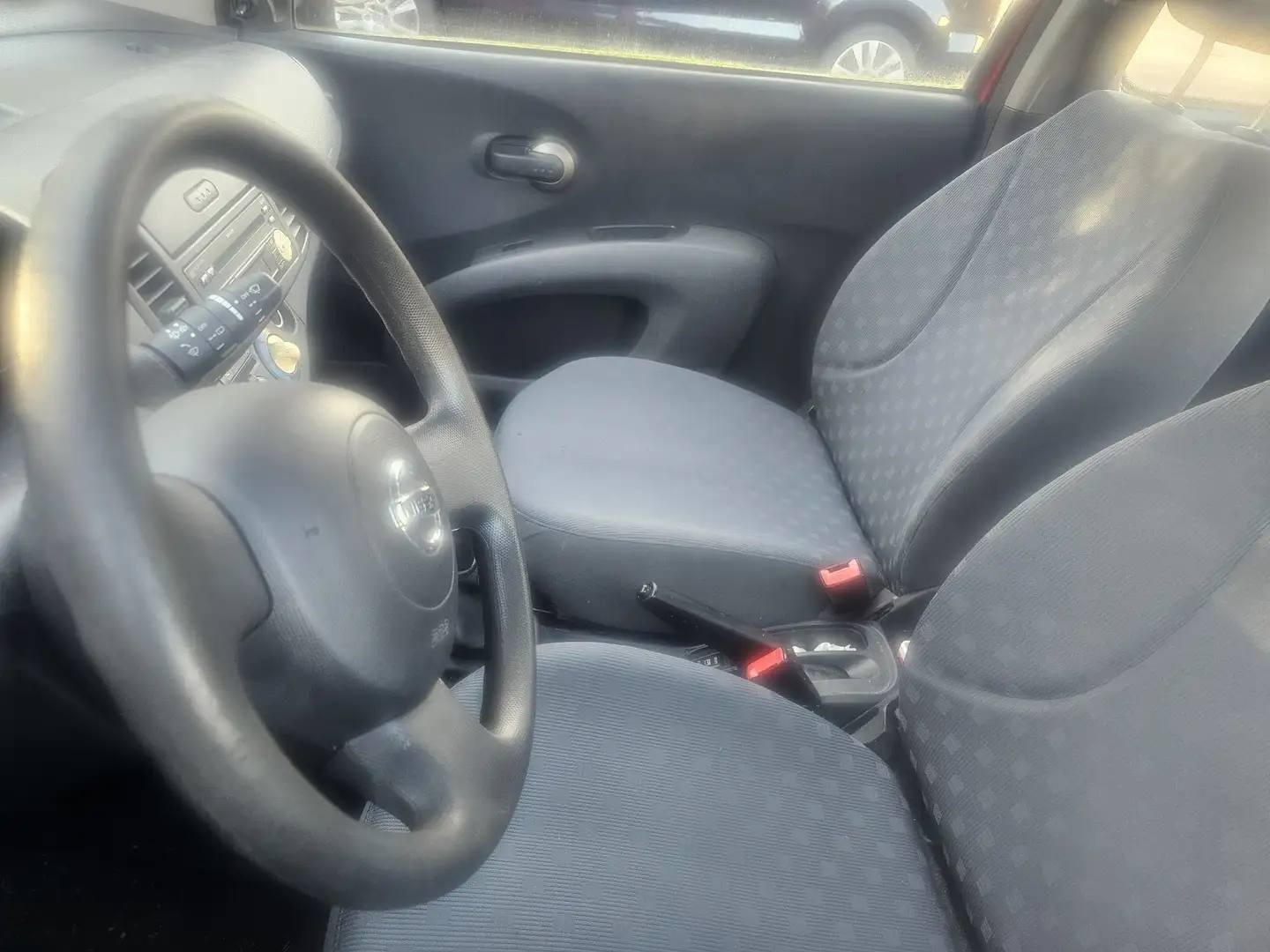 Nissan Micra Rot - 1