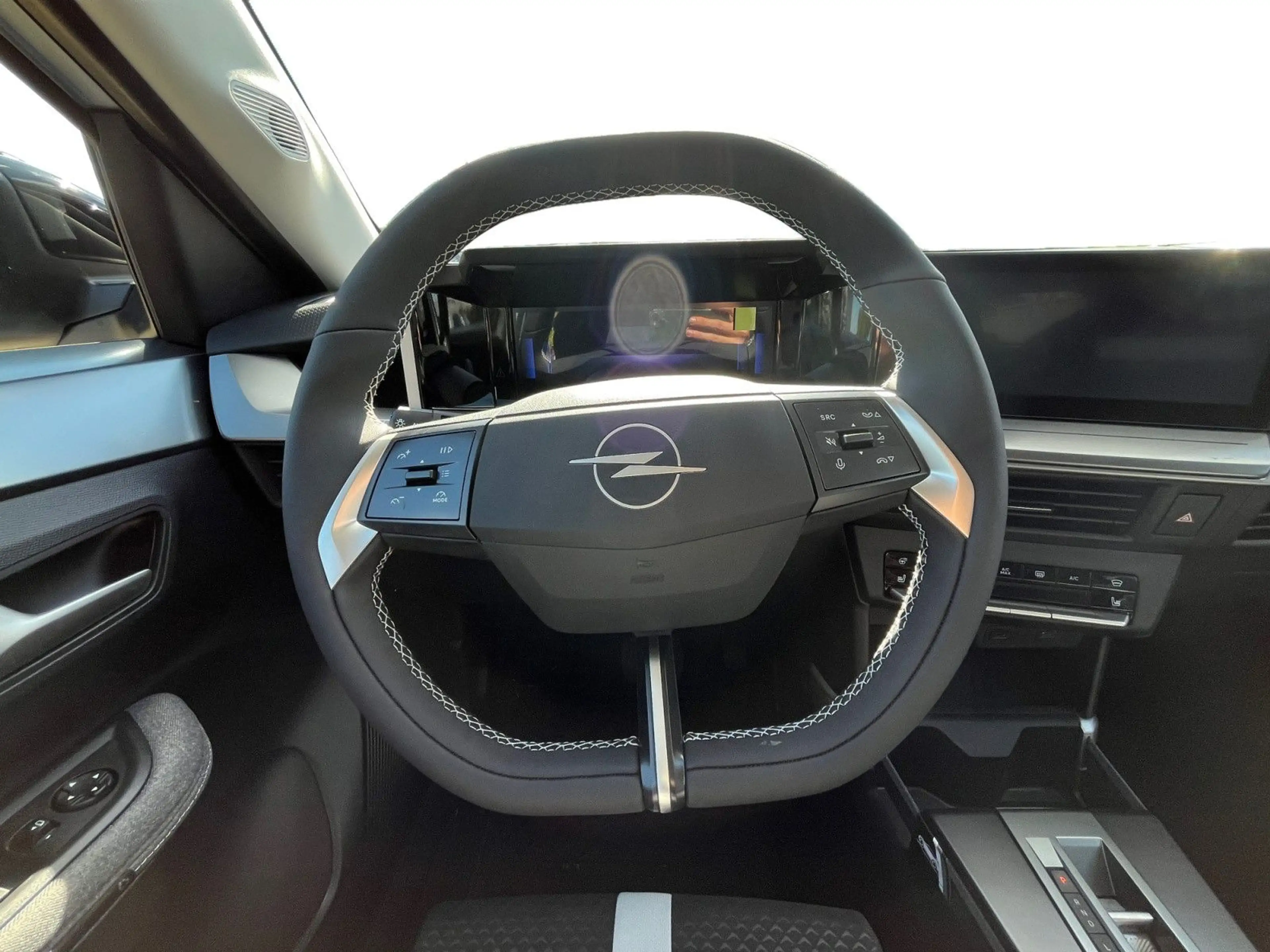 Opel Frontera Ultimate 1.2 107 kW SHZ/DAB/LED — photo 12