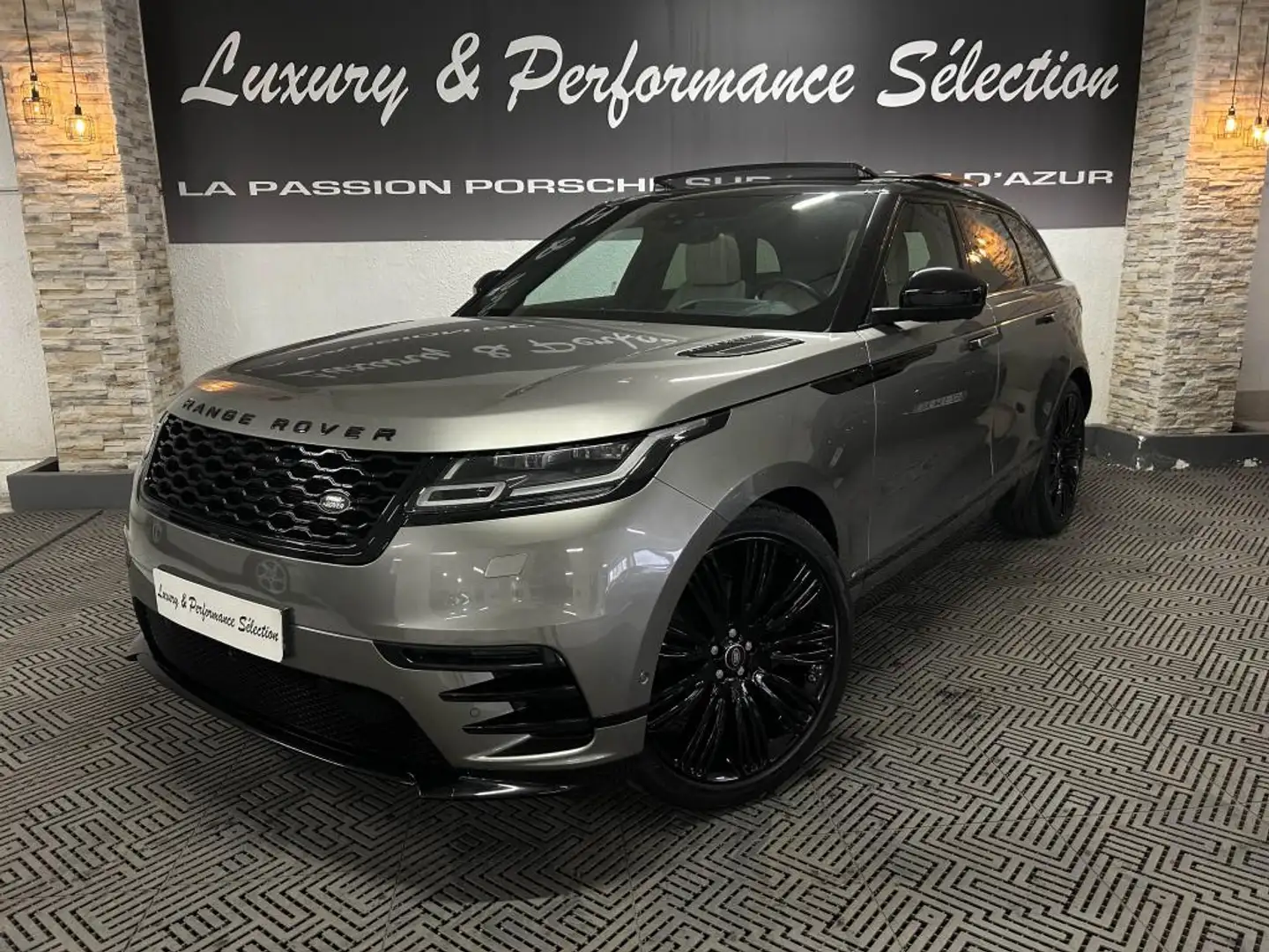 Land Rover Range Rover Velar 3.0 V6 D300 HSE First Édition - 95000km - Full options Gris - 1