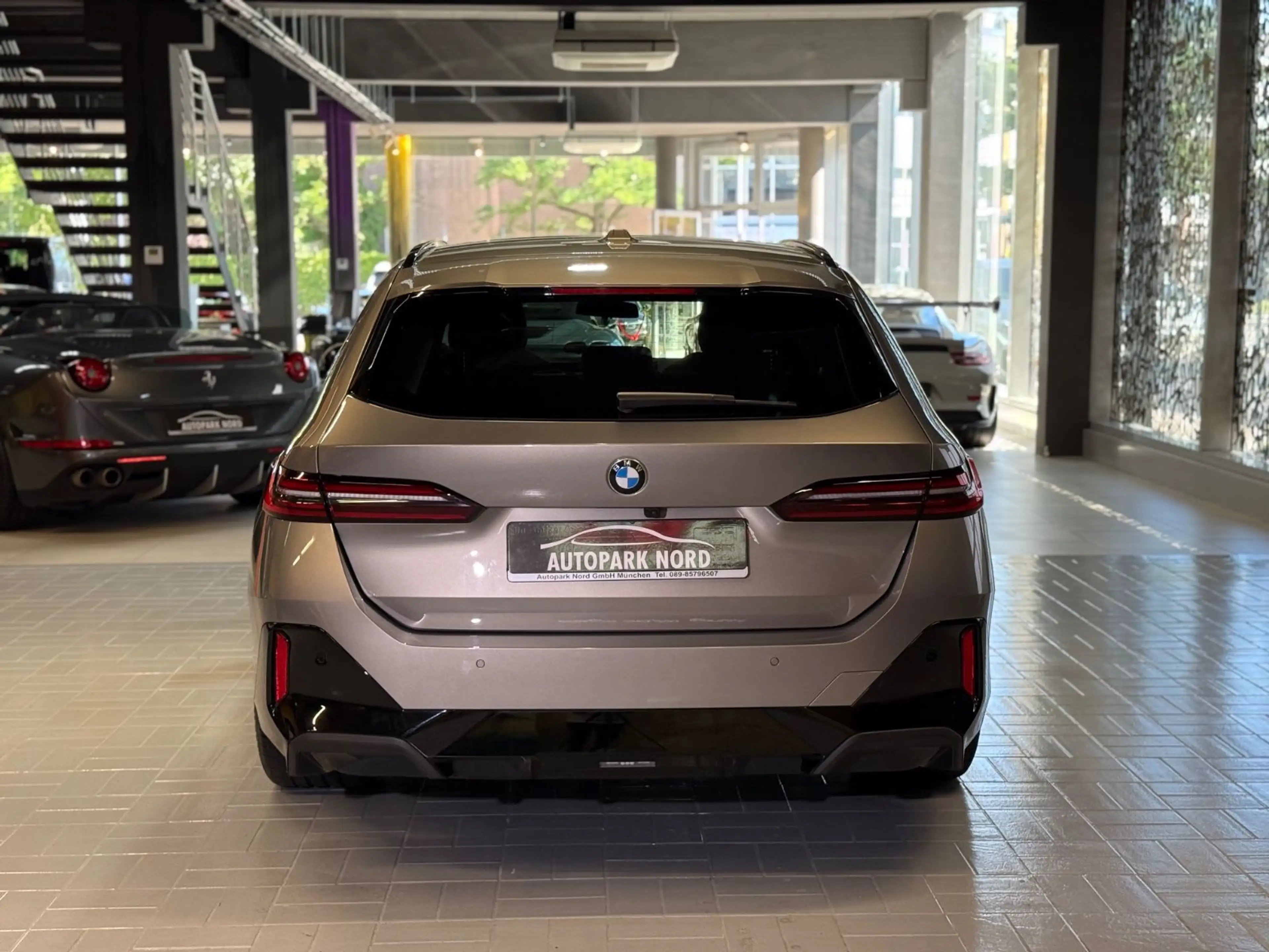 BMW 520 d M Sport Pro Touring LED~PANO~HEADUP~AHK~360 — photo 6