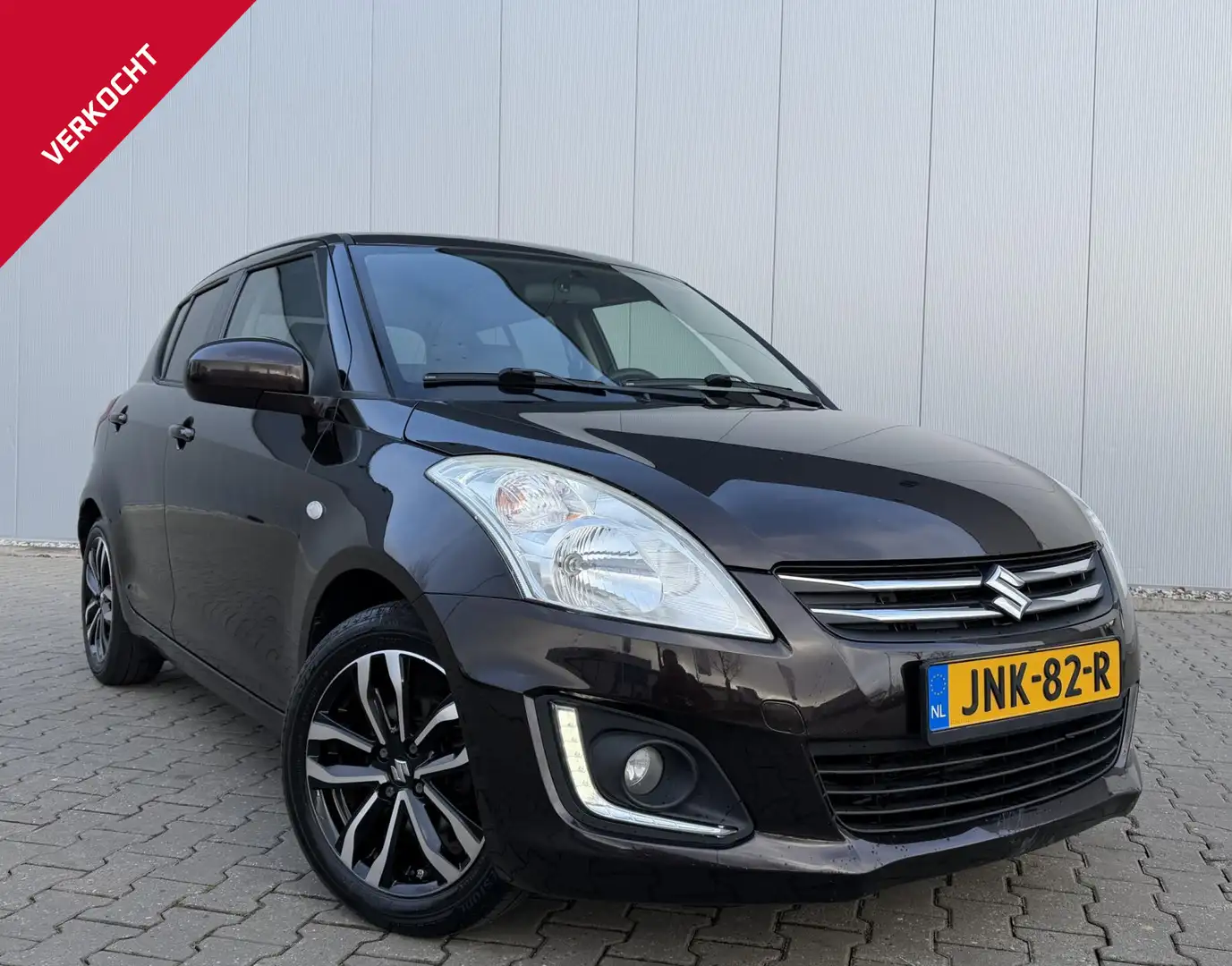 Suzuki Swift 1.2 Exclusive EASSS 90PK 2015 Cruise | Alcantara | Braun - 1