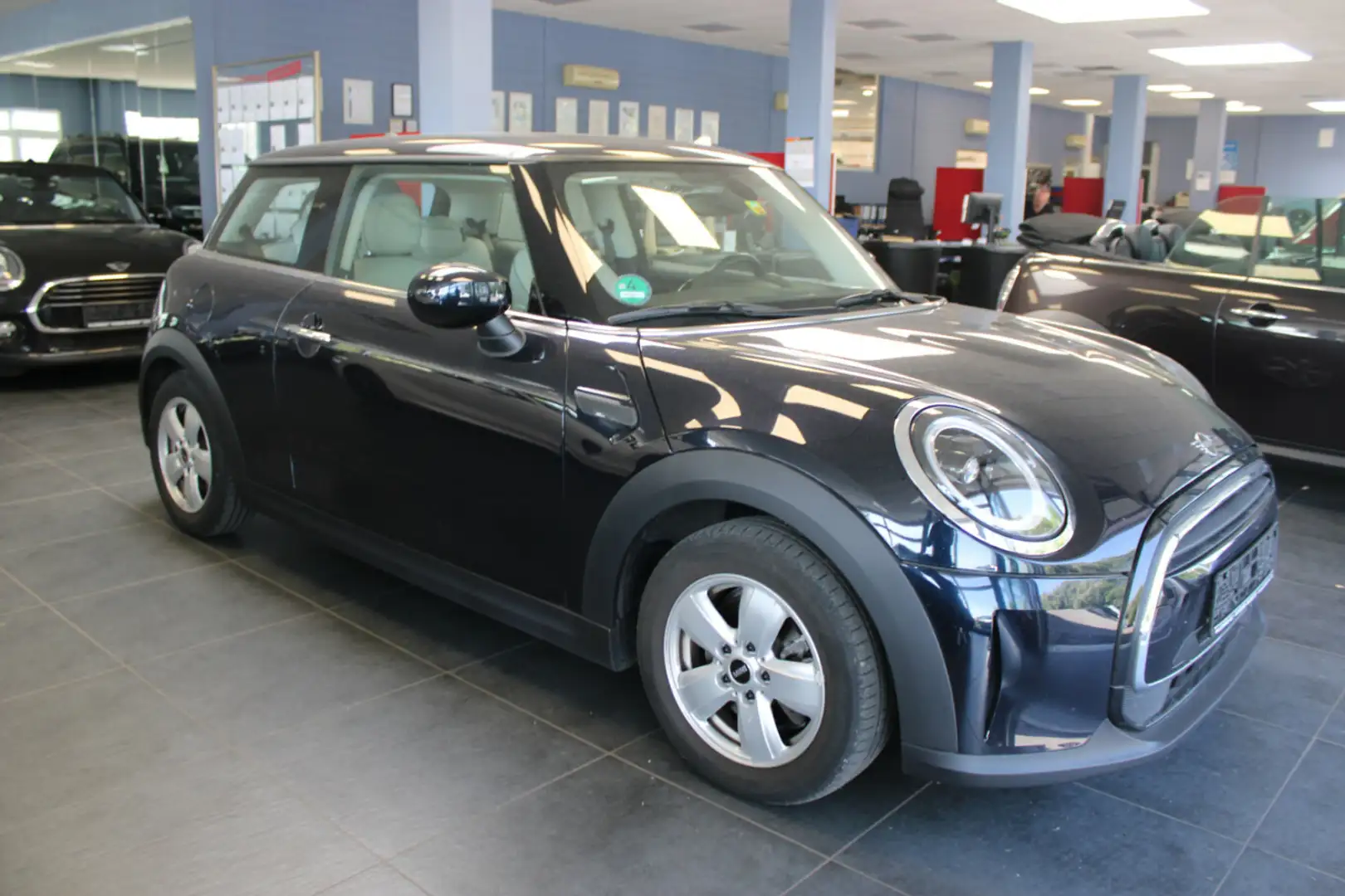 MINI One - Leder - SHZ - Panorama - Navi - PDC - Schwarz - 1