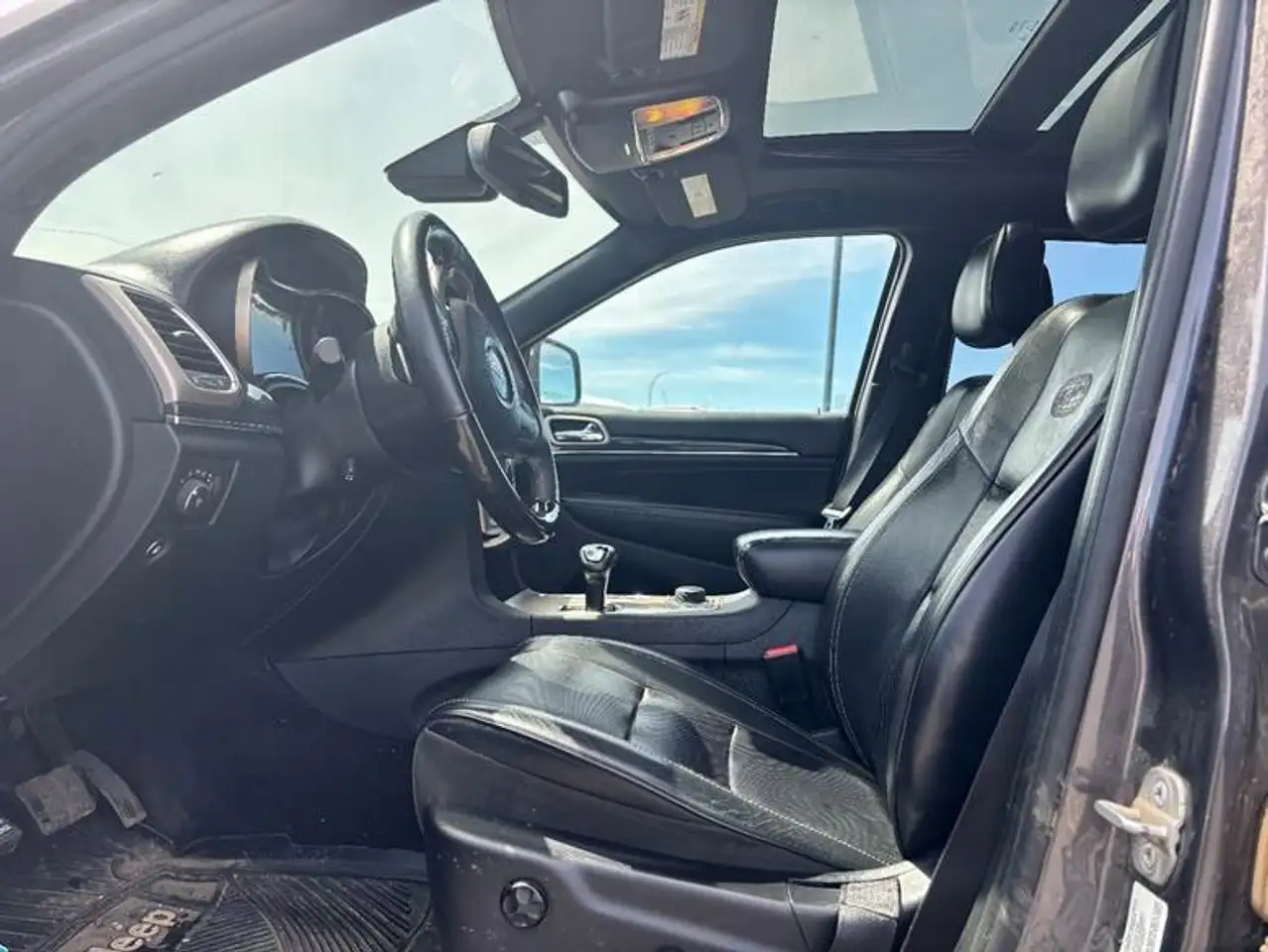 Jeep Grand Cherokee photo Jeep Grand Cherokee