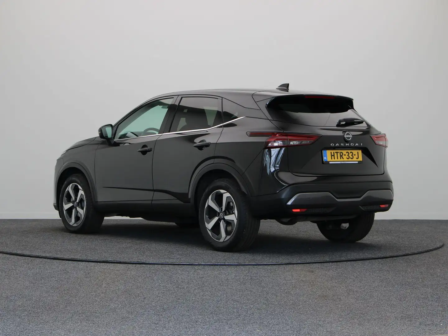 Nissan Qashqai 158pk MHEV Xtronic N-Connecta | 1800kg Trekvermoge Zwart - 2