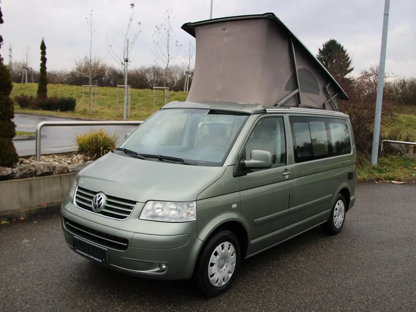 Volkswagen T5 California 2.5 TDI Comfortline Aufstelldach *Küche* Grün - 1
