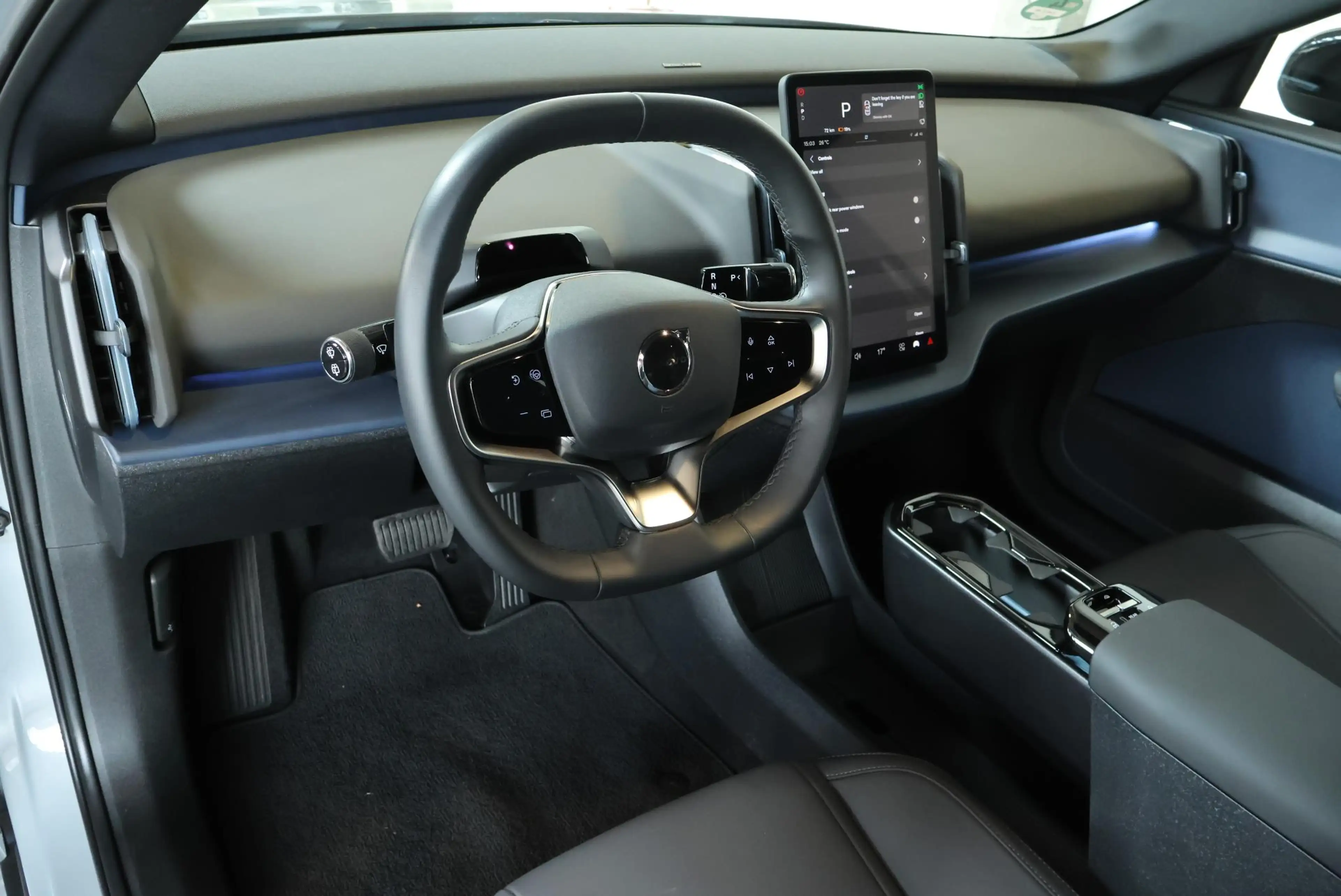 Volvo EX30 Single Motor Extended Range Plus 69 kWh | Stoel en — photo 2