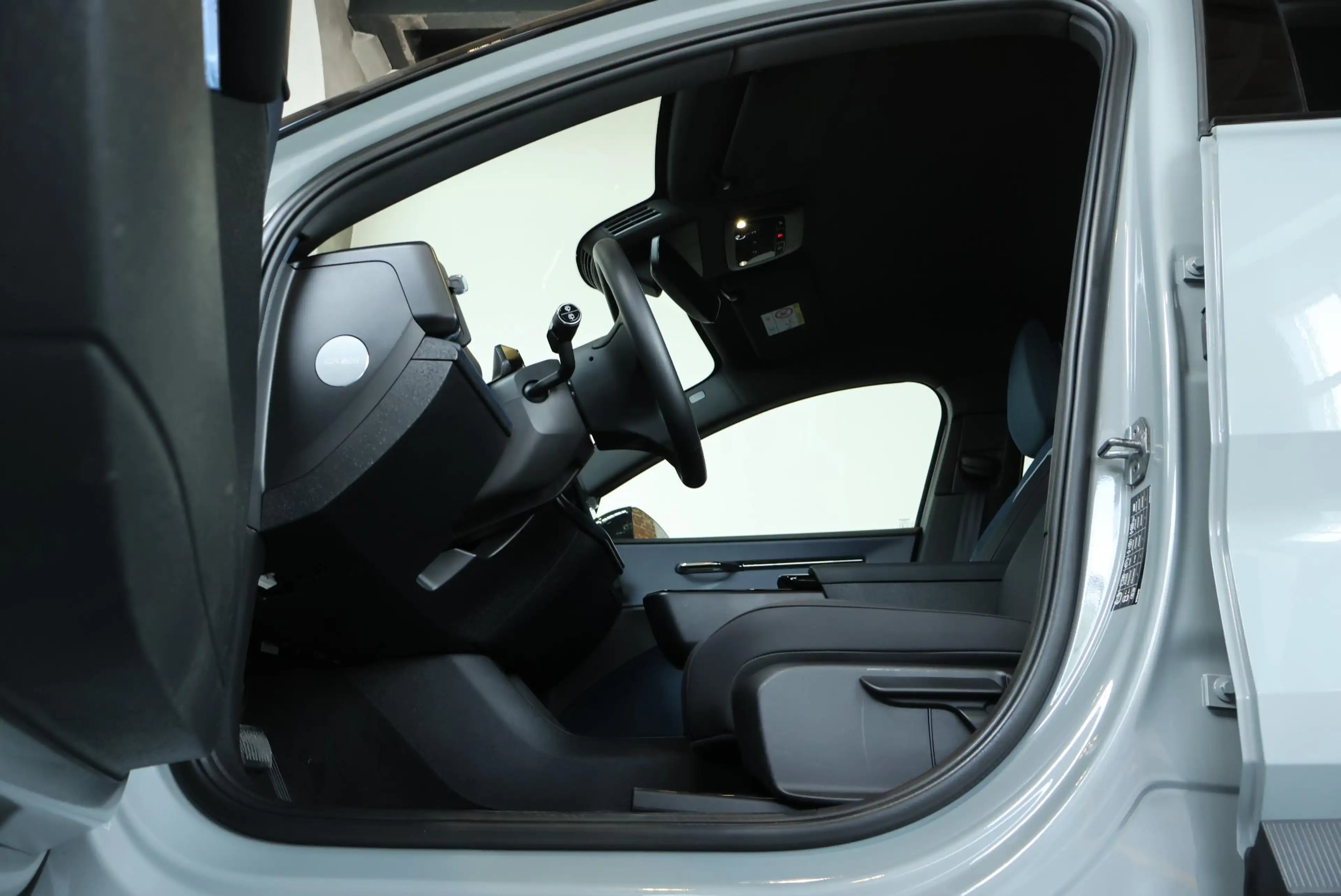 Volvo EX30 Single Motor Extended Range Plus 69 kWh | Stoel en — photo 9