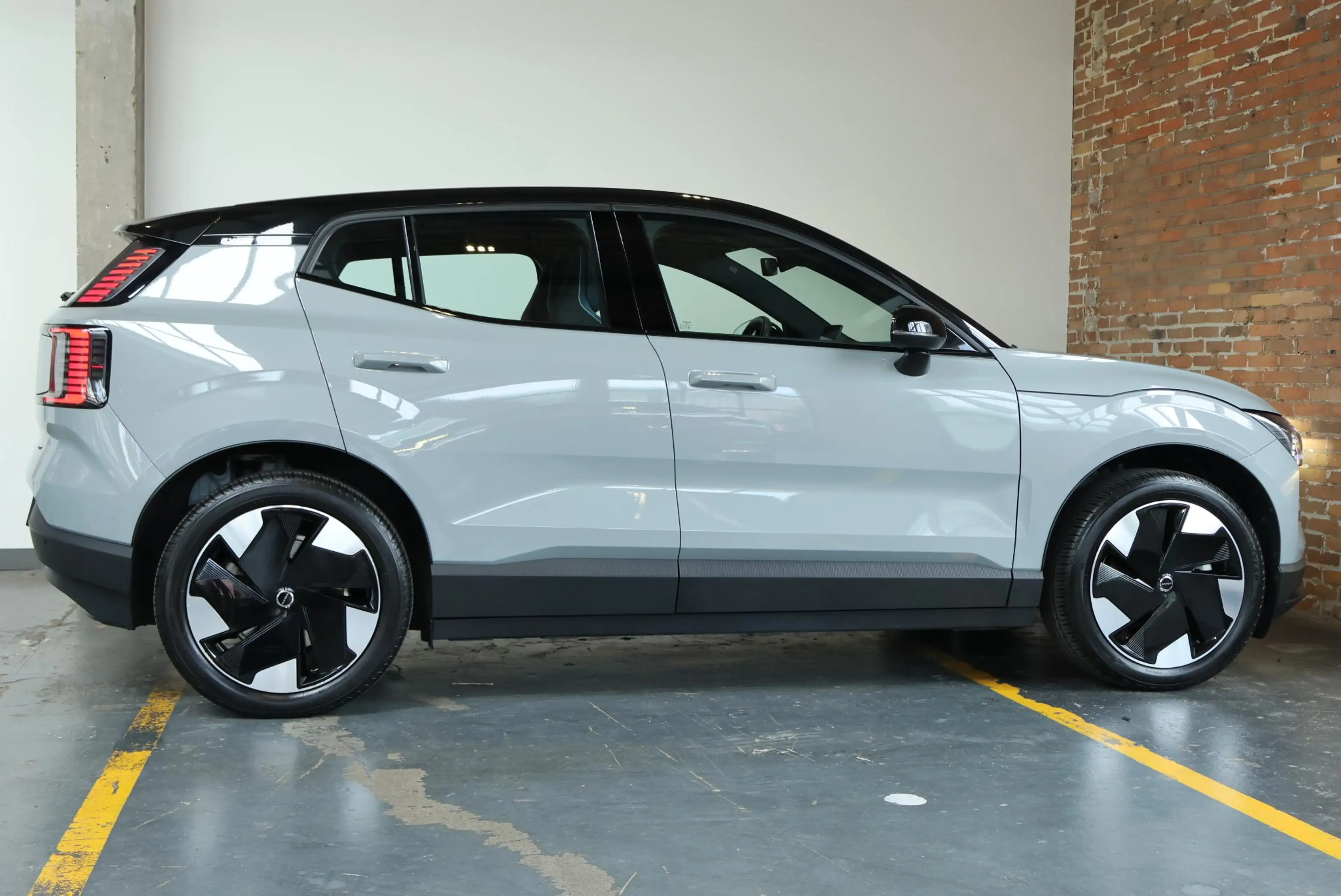 Volvo EX30 Single Motor Extended Range Plus 69 kWh | Stoel en — photo 4