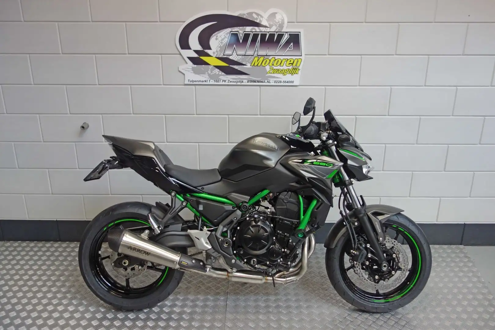 Kawasaki Z 650 PERFORMANCE Verde - 1
