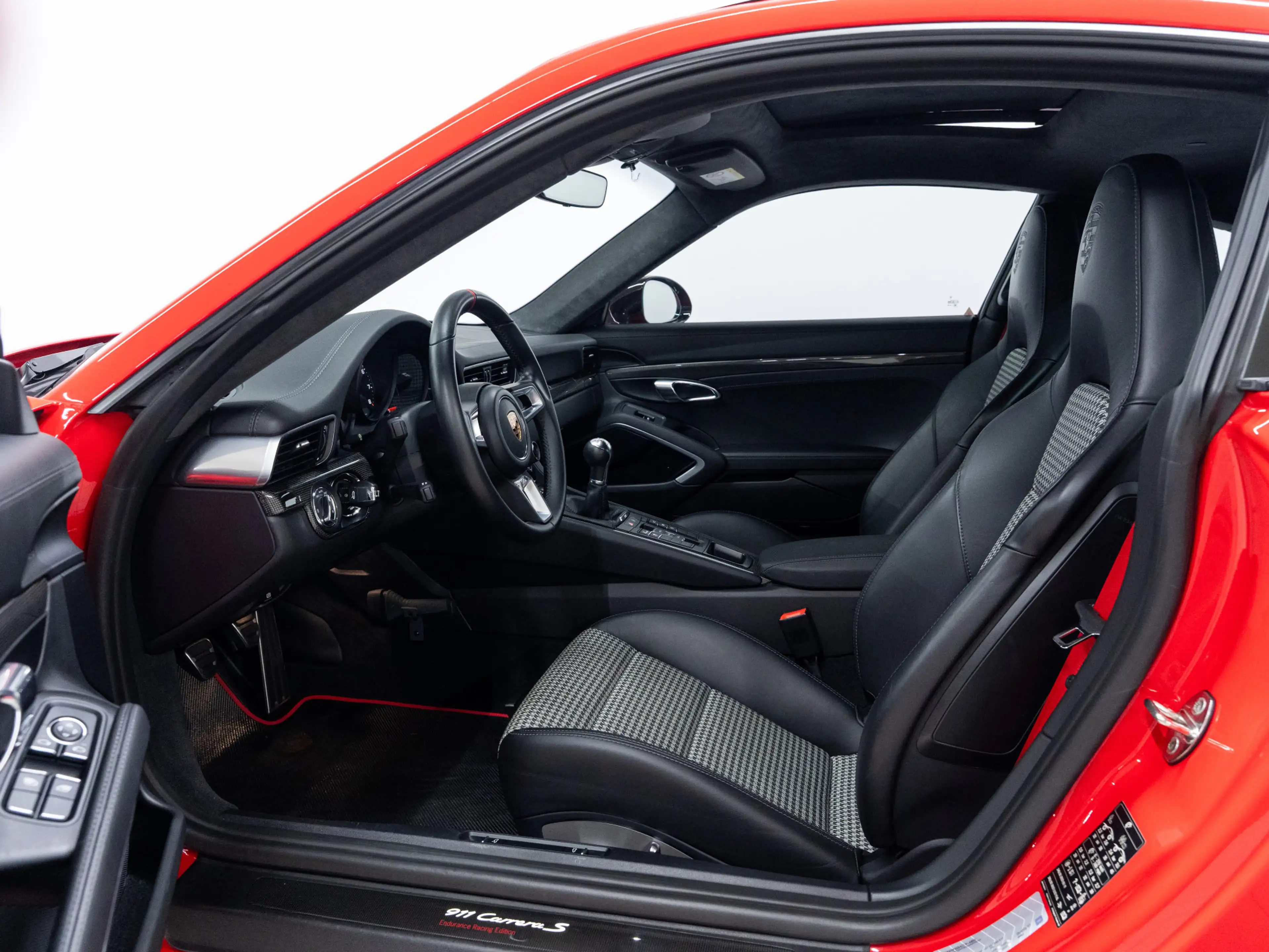 Porsche 991 Carrera S Endurance Racing Edition — photo 7