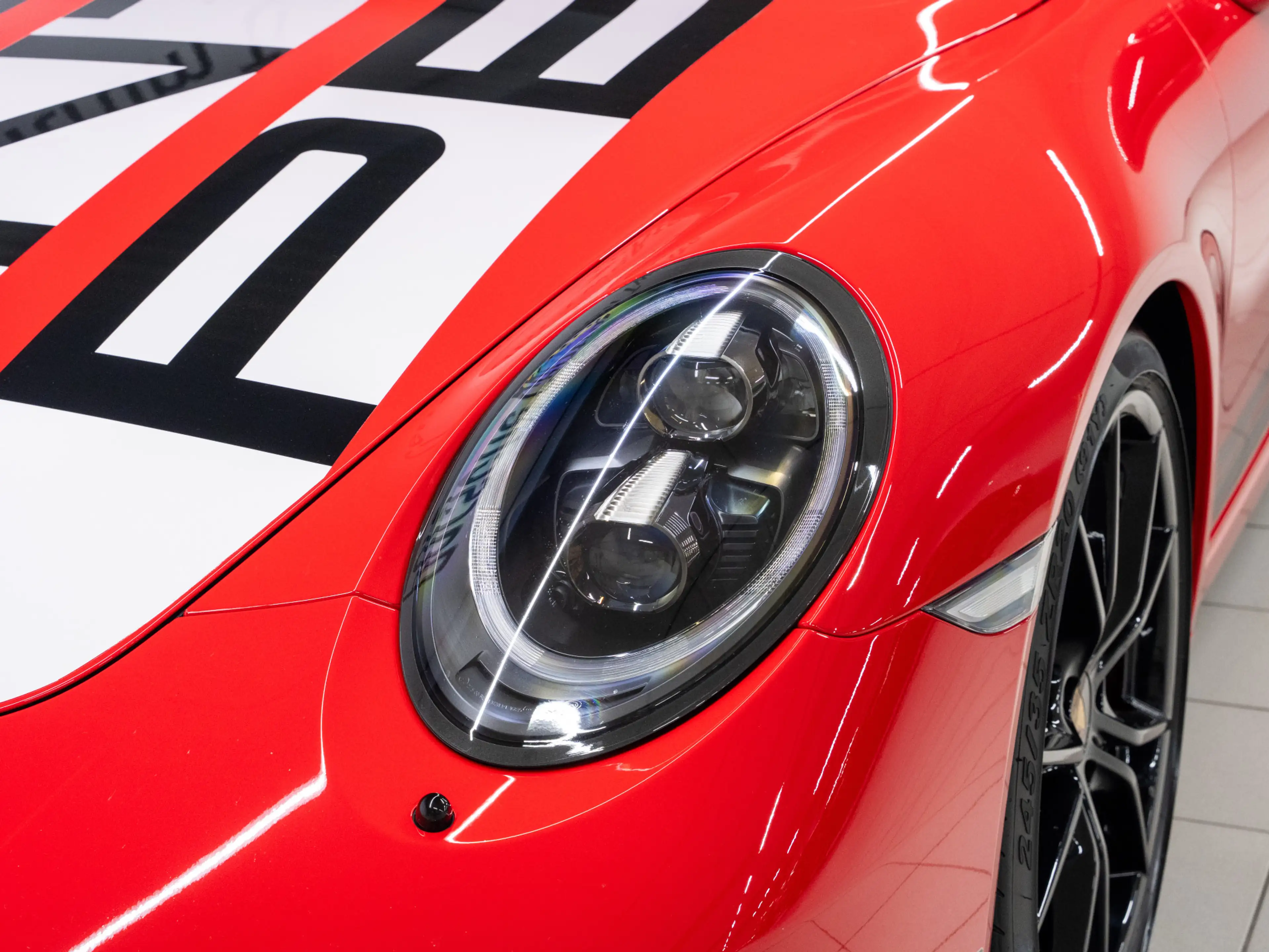 Porsche 991 Carrera S Endurance Racing Edition — photo 15