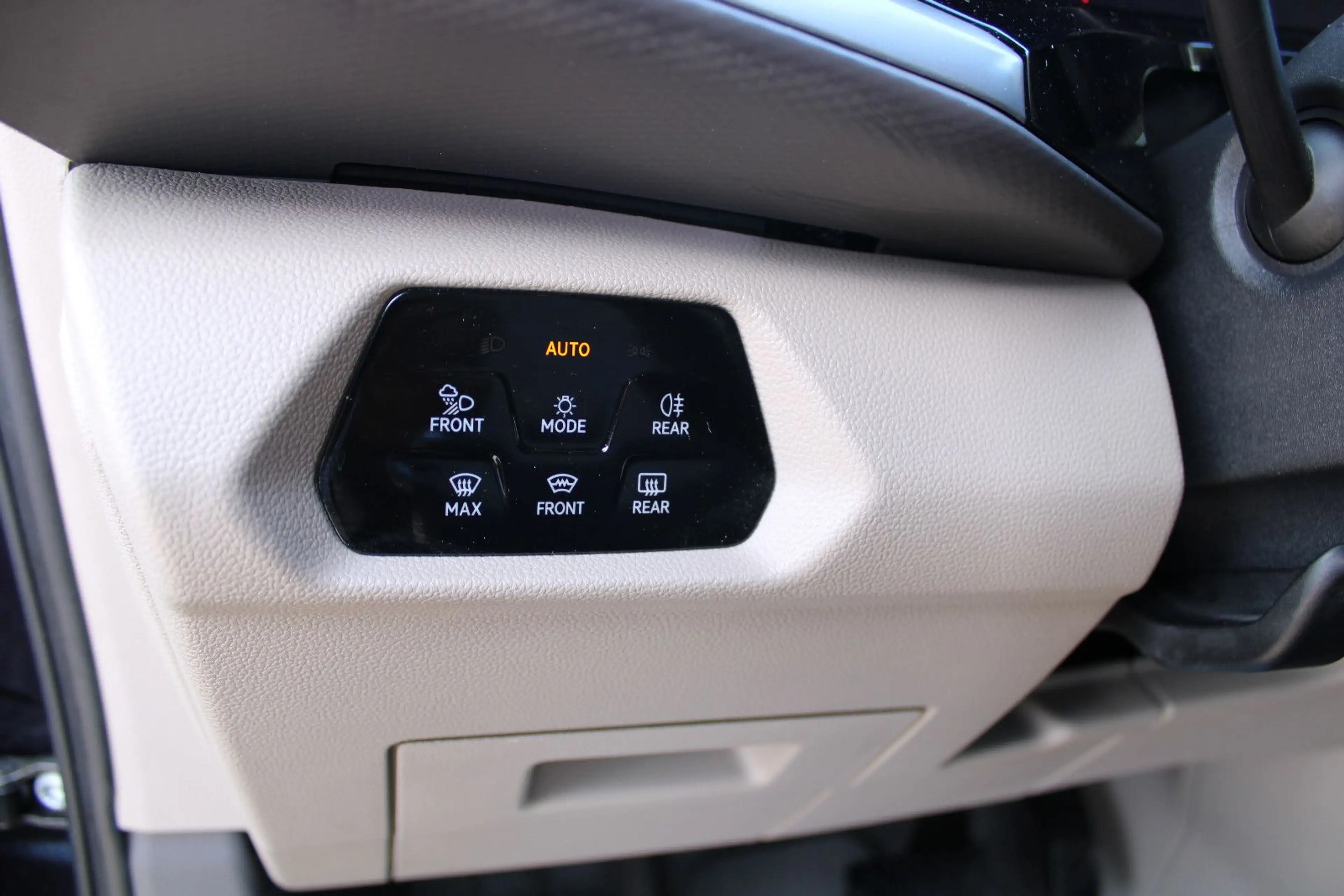Volkswagen T7 California eHybrid 4MOTION DSG "OCEAN" — photo 15
