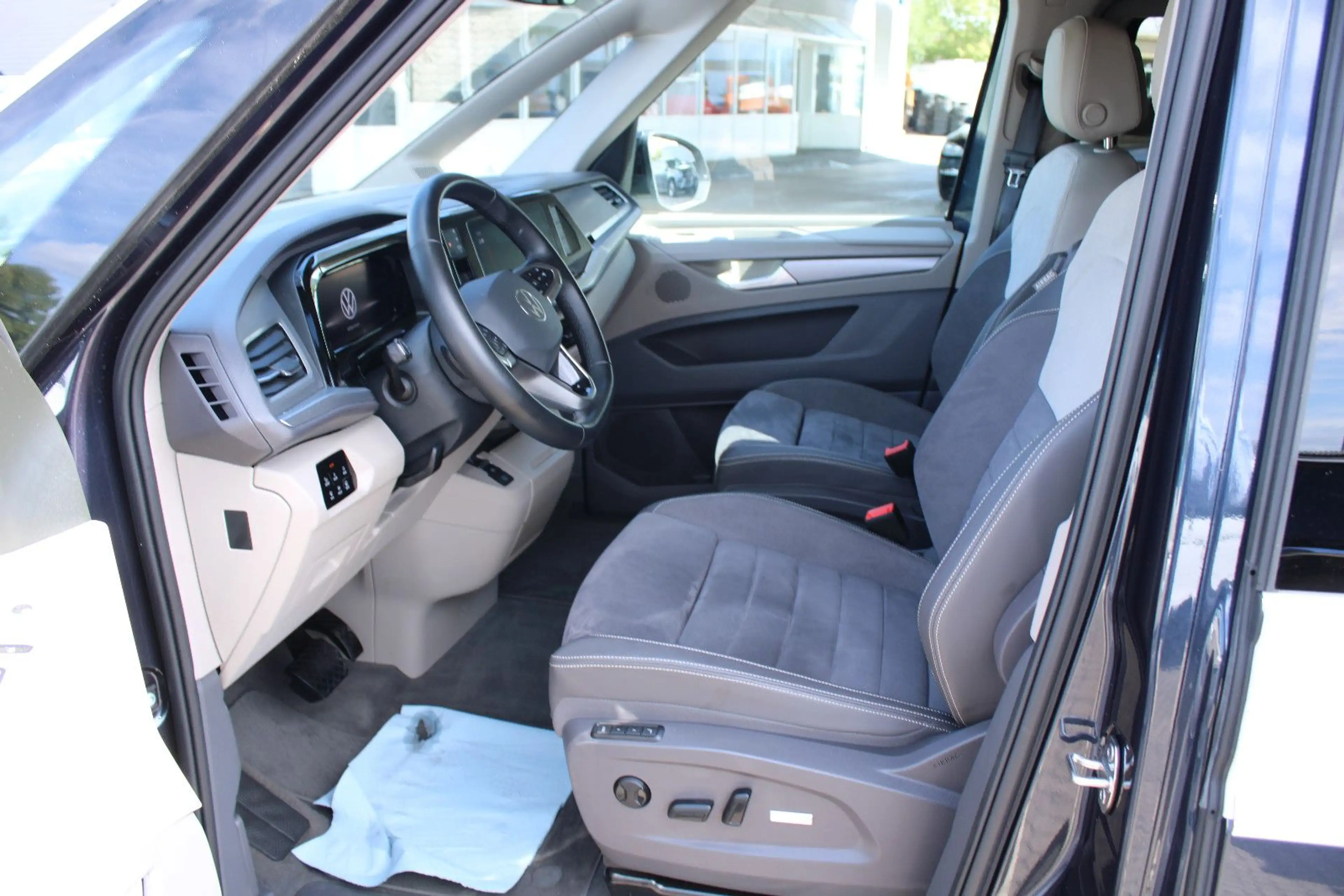 Volkswagen T7 California eHybrid 4MOTION DSG "OCEAN" — photo 10