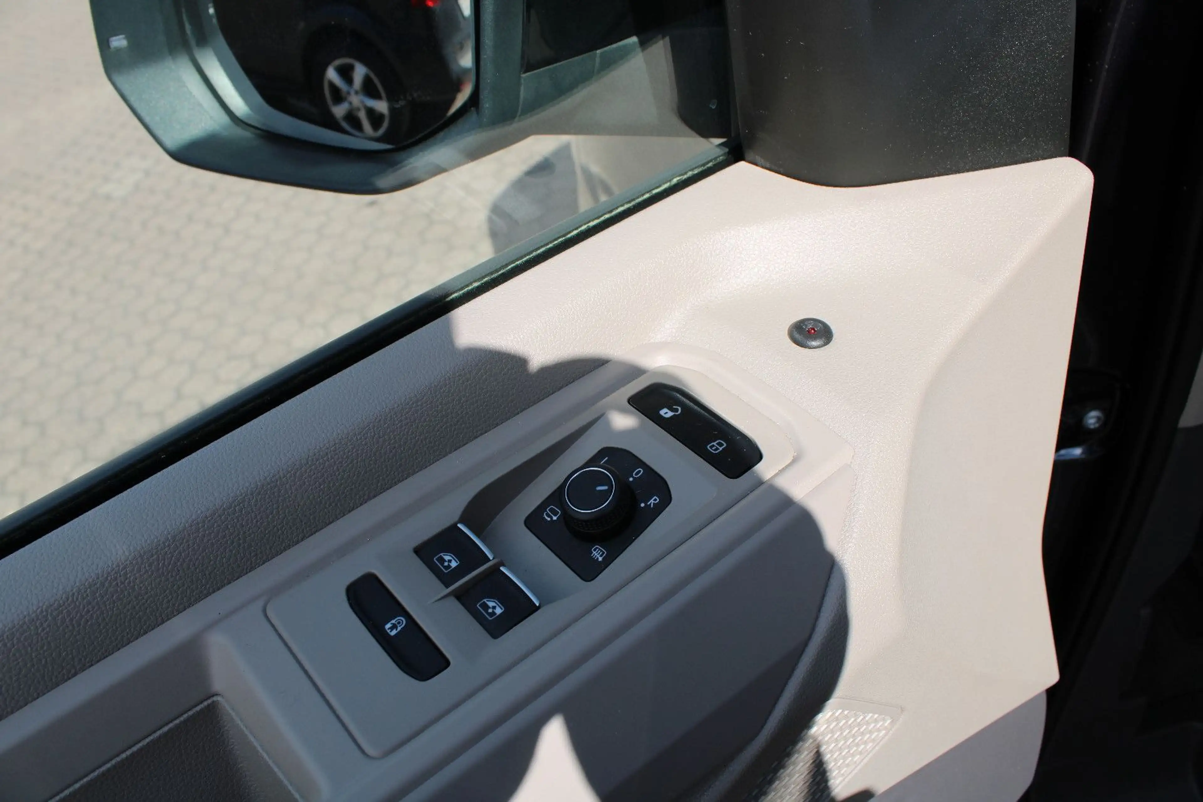 Volkswagen T7 California eHybrid 4MOTION DSG "OCEAN" — photo 14