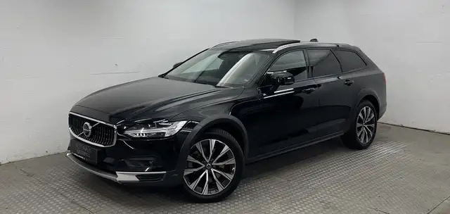 Volvo V90 Cross Country Plus B4 AWD PANO+360+AHK+MEMO+