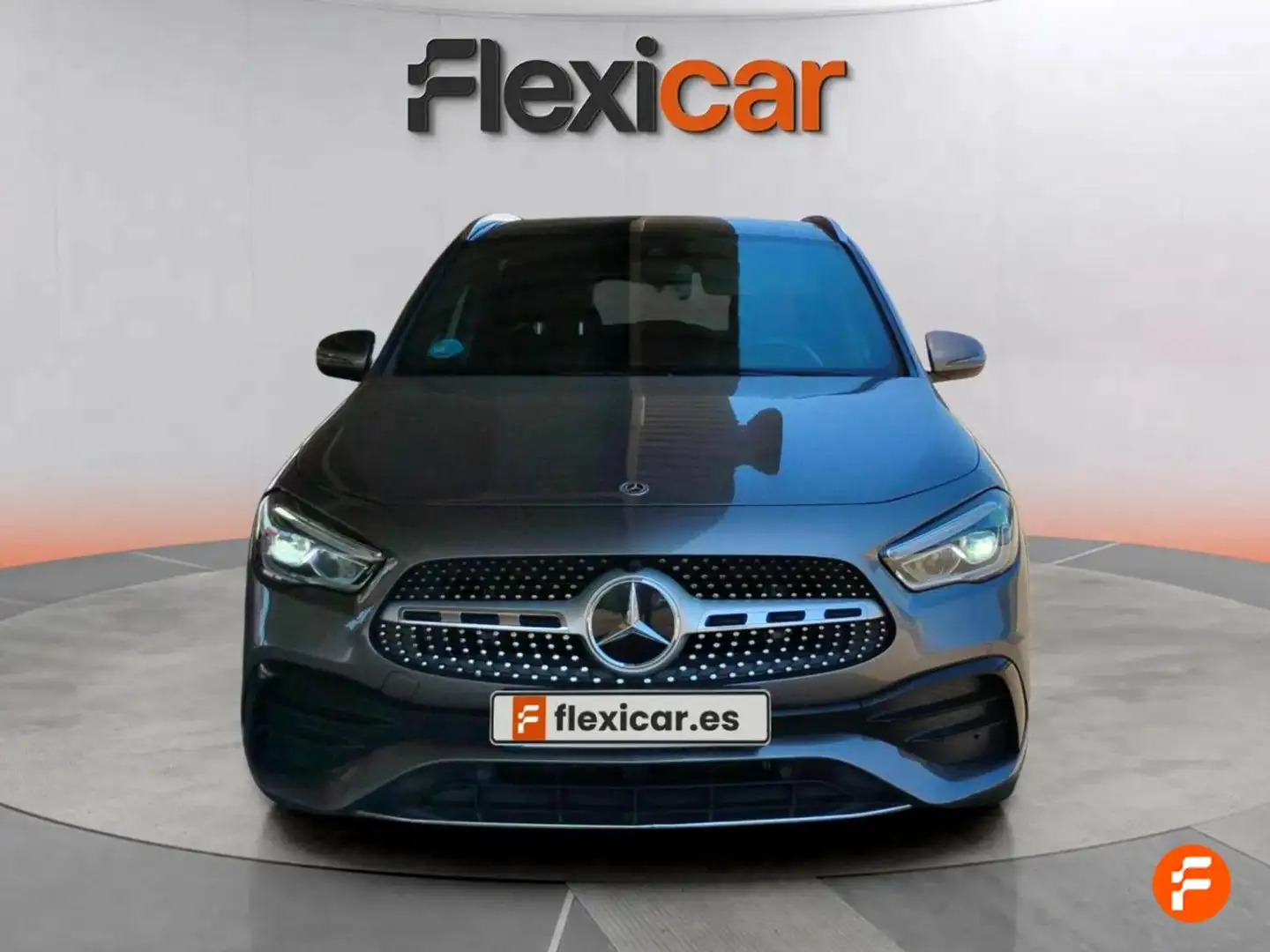 Mercedes-Benz GLA 200 200d 4Matic 8G-DCT Gris - 2