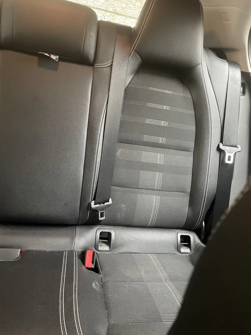 Mercedes-Benz GLA 200 d Sport 4matic auto Grigio - 1