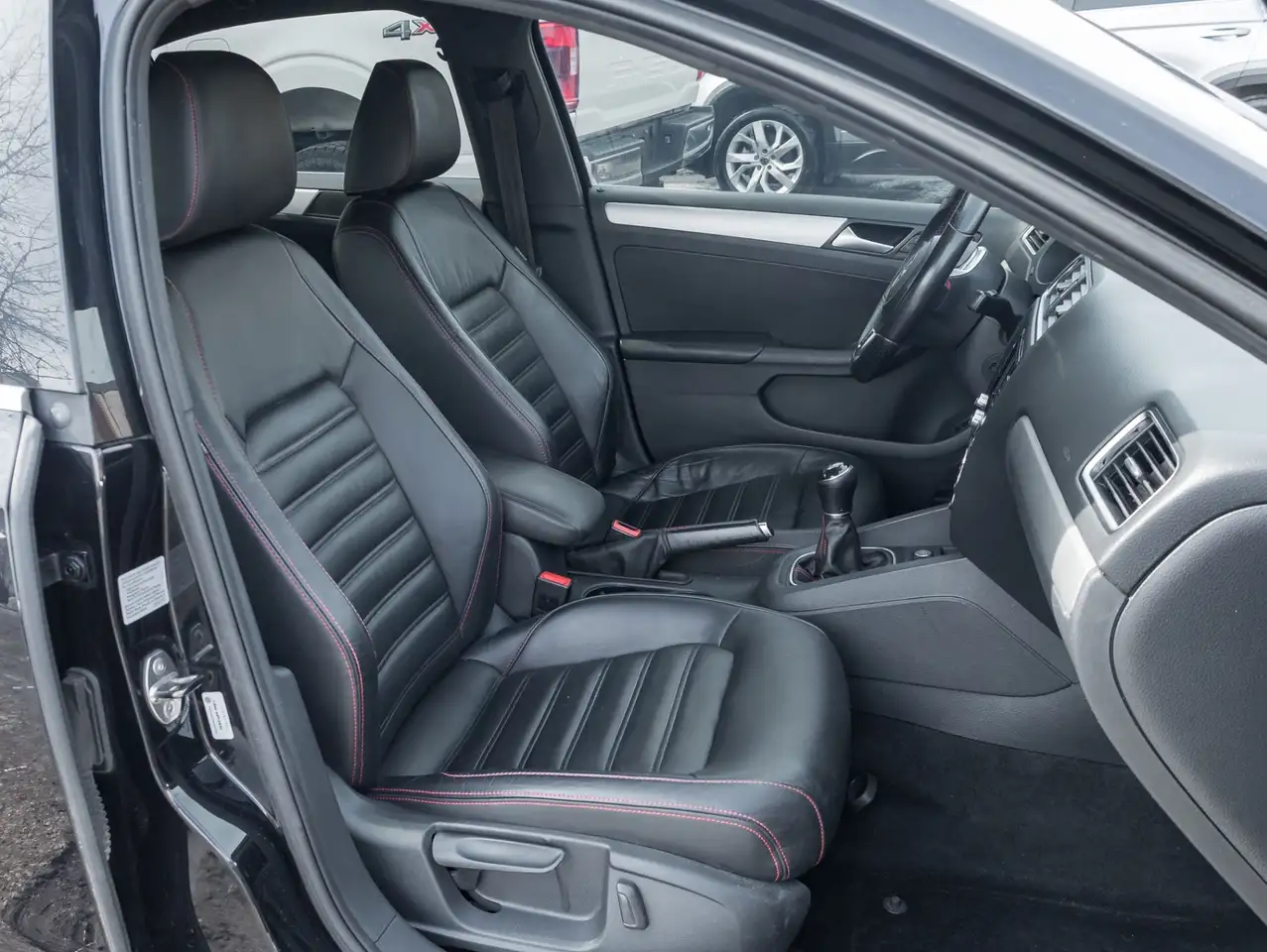 Volkswagen GLI снимка Volkswagen GLI