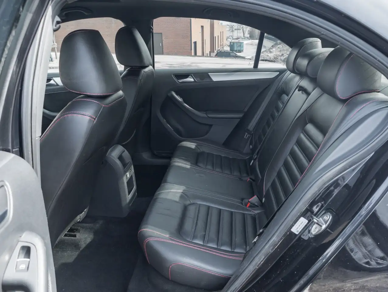 Volkswagen GLI снимка Volkswagen GLI