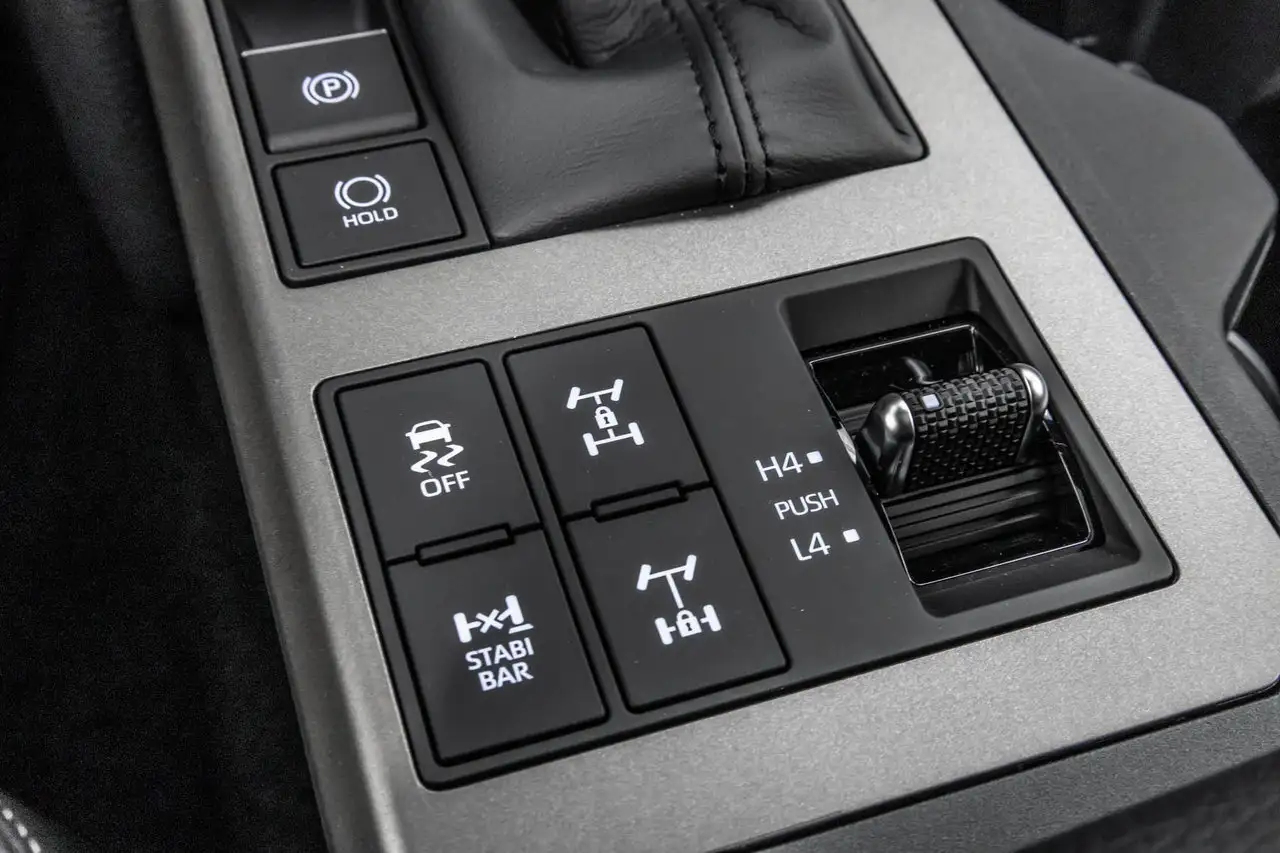 Toyota Land Cruiser снимка Toyota Land Cruiser
