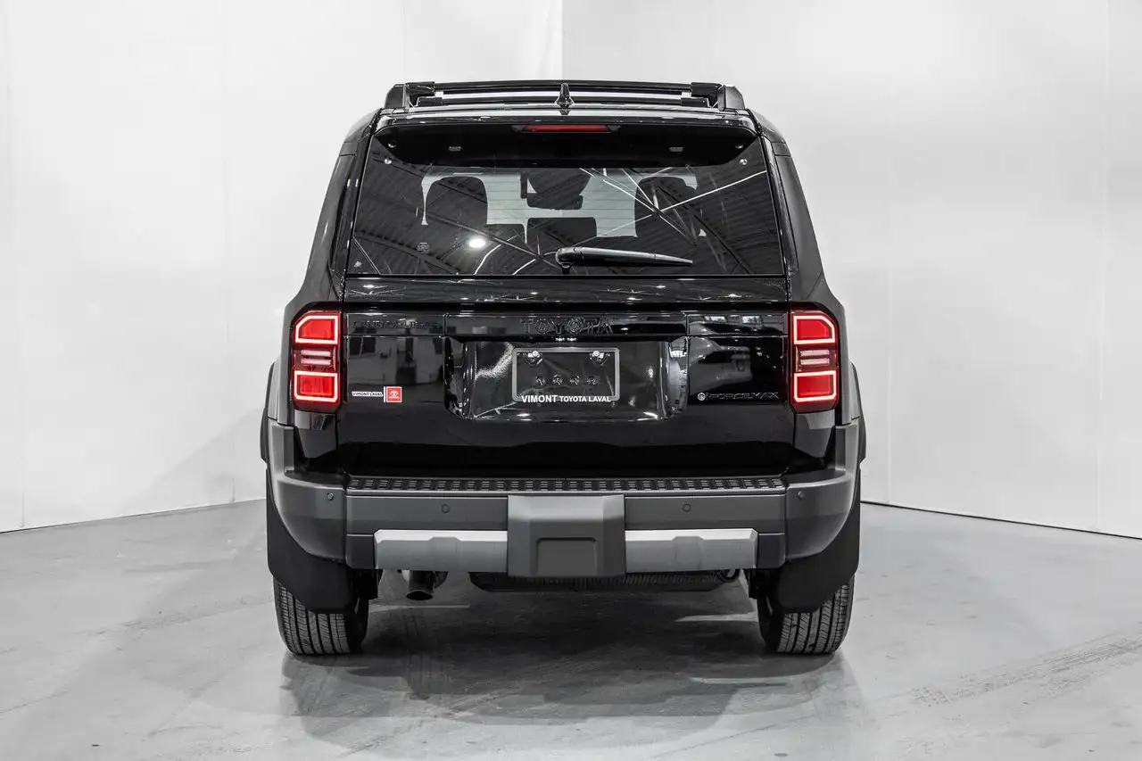Toyota Land Cruiser снимка Toyota Land Cruiser