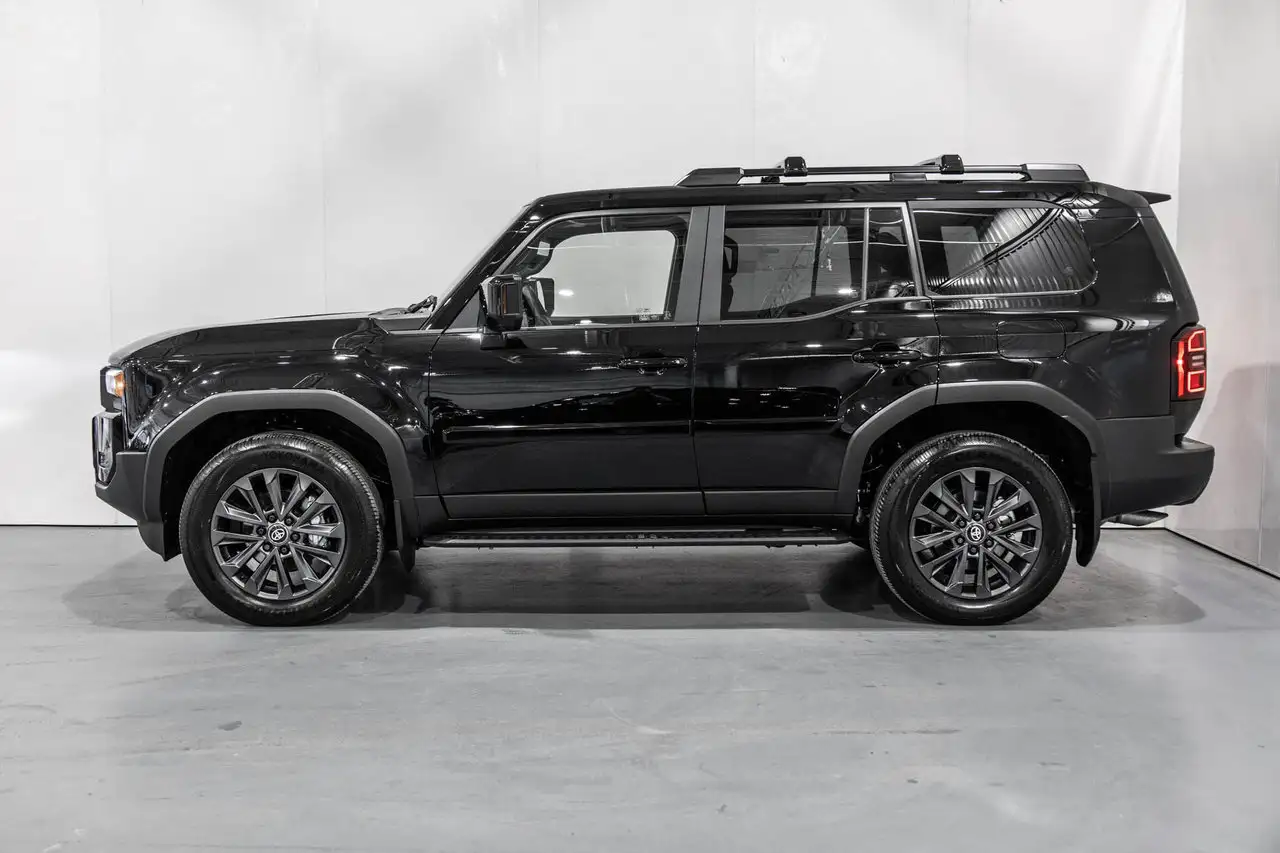 Toyota Land Cruiser снимка Toyota Land Cruiser