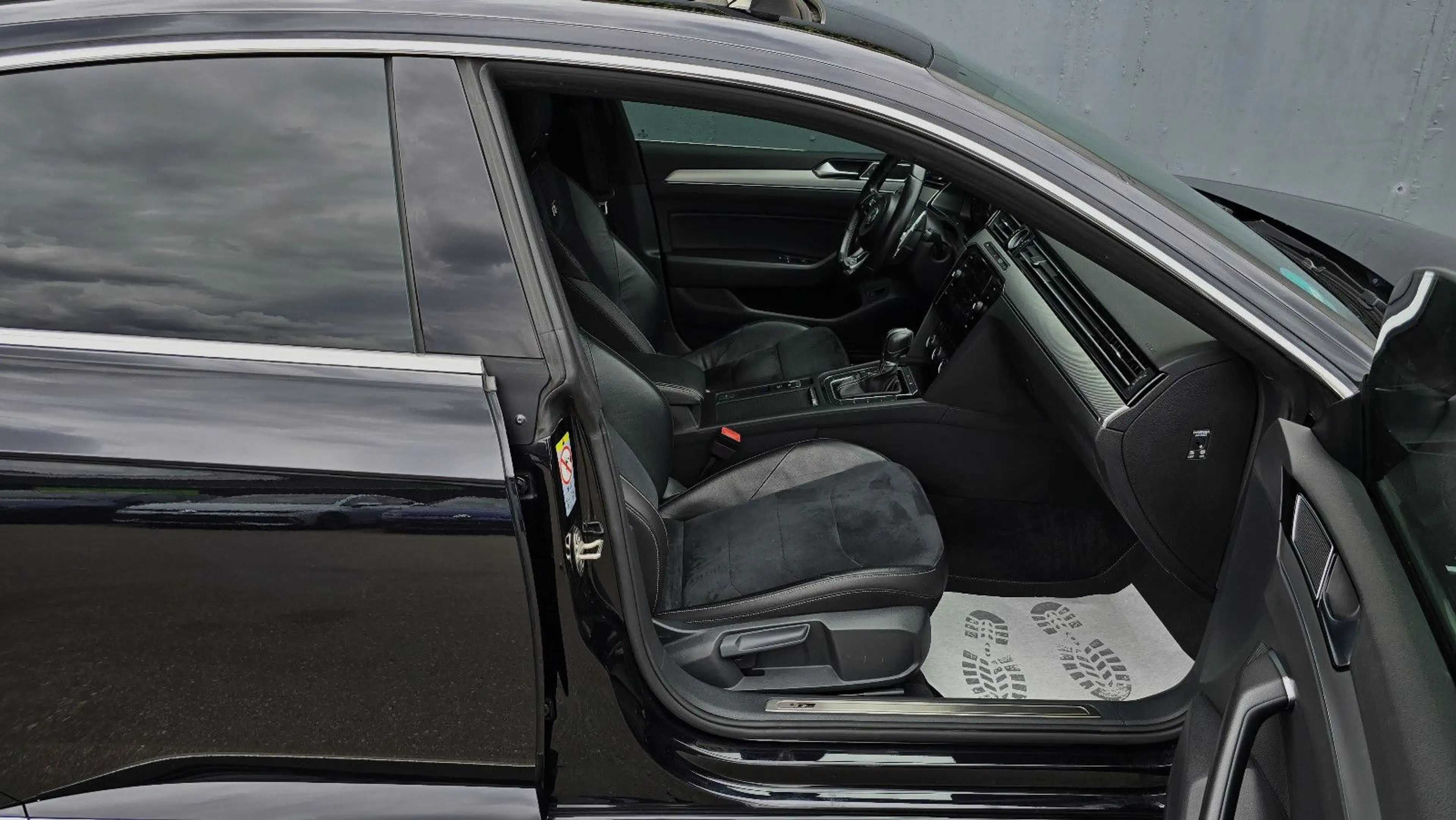 Volkswagen Arteon 2.0 TDI DSG 4M 3 x R-Line Pano/ACC/Kamera — photo 7