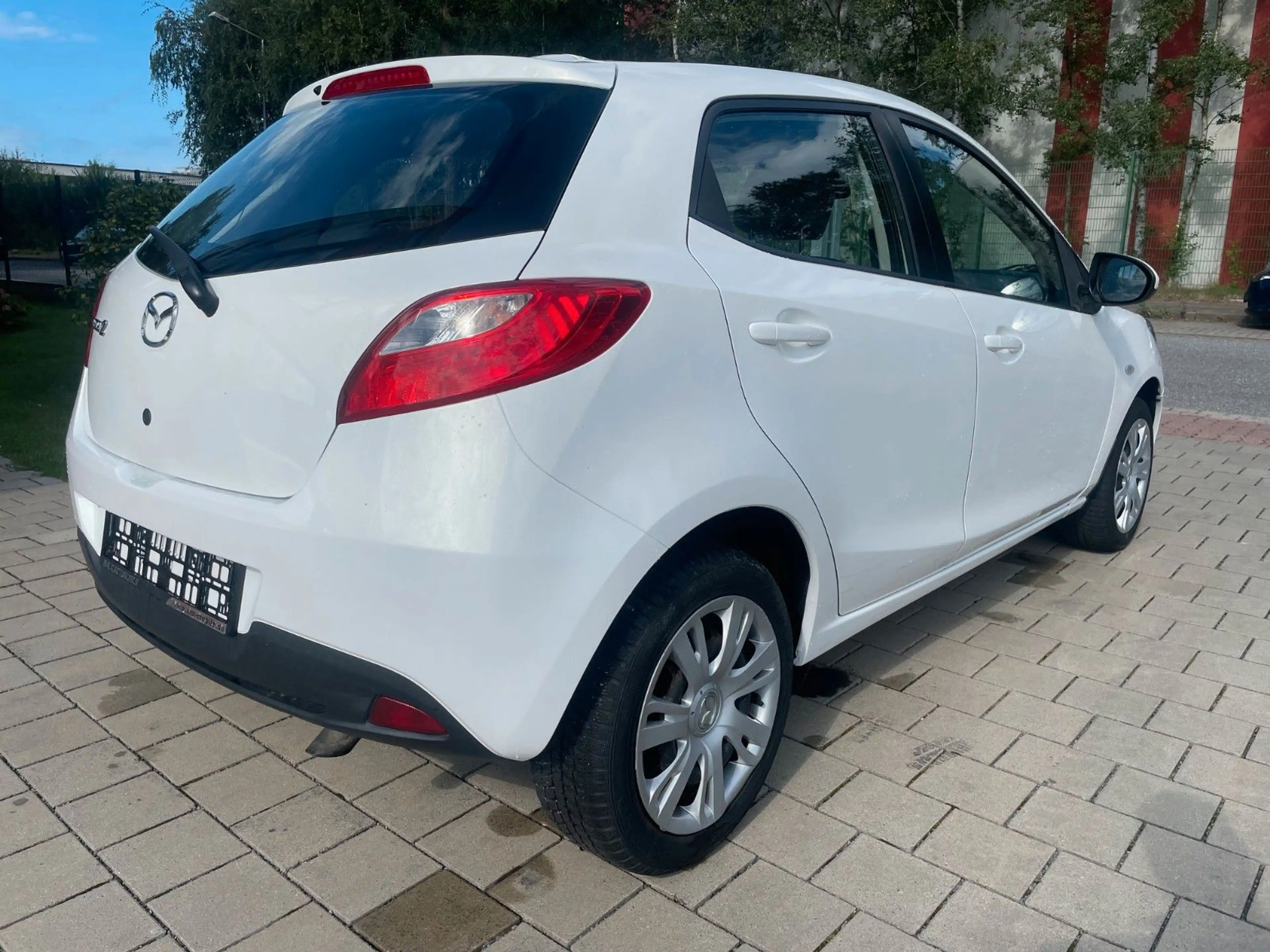 Mazda 2 Lim. 1.6 CD Center-Line(Tüv&Insp. neu/2 Hand) — photo 14