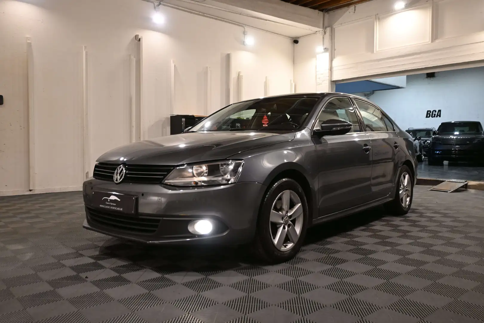 Volkswagen Jetta 1.4 TSI Comfortline DSG / AUTO / CUIR / GPS NAVI Gris - 2