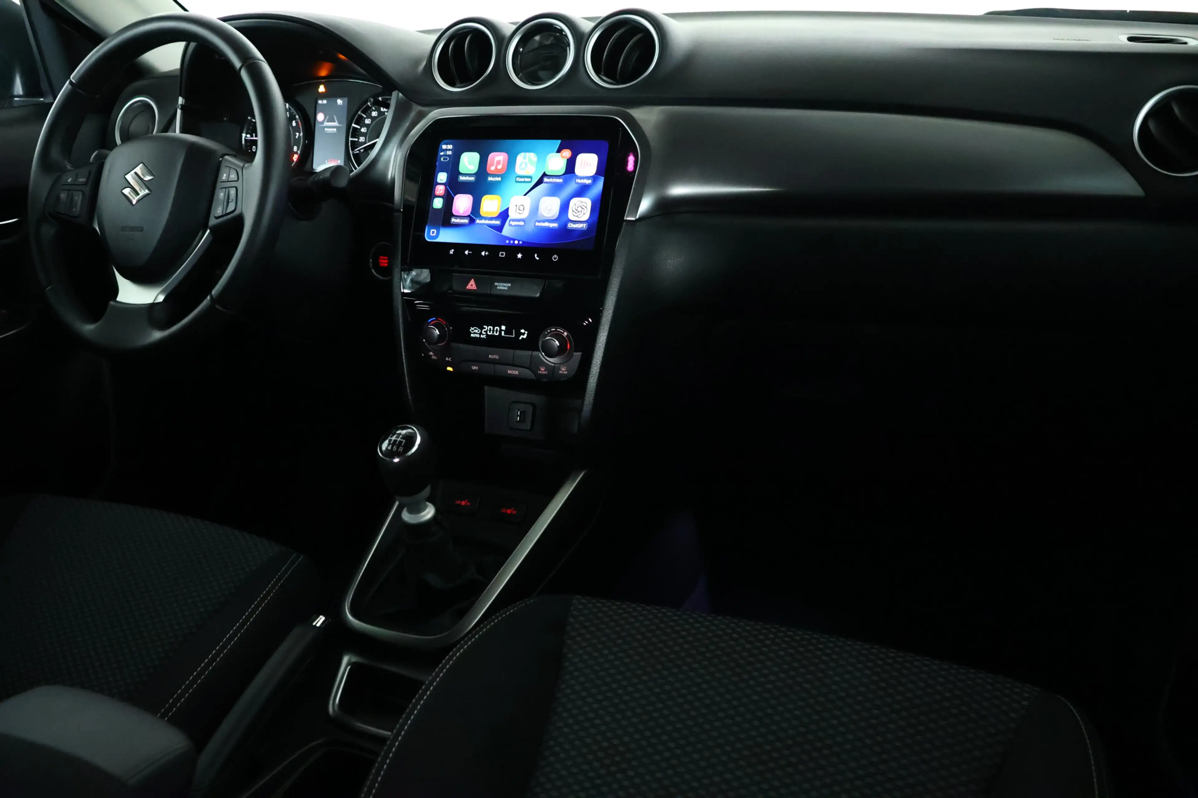 Suzuki Vitara 1.4 Boosterjet Smart Hybrid Navi / ACC / Carplay / — photo 7