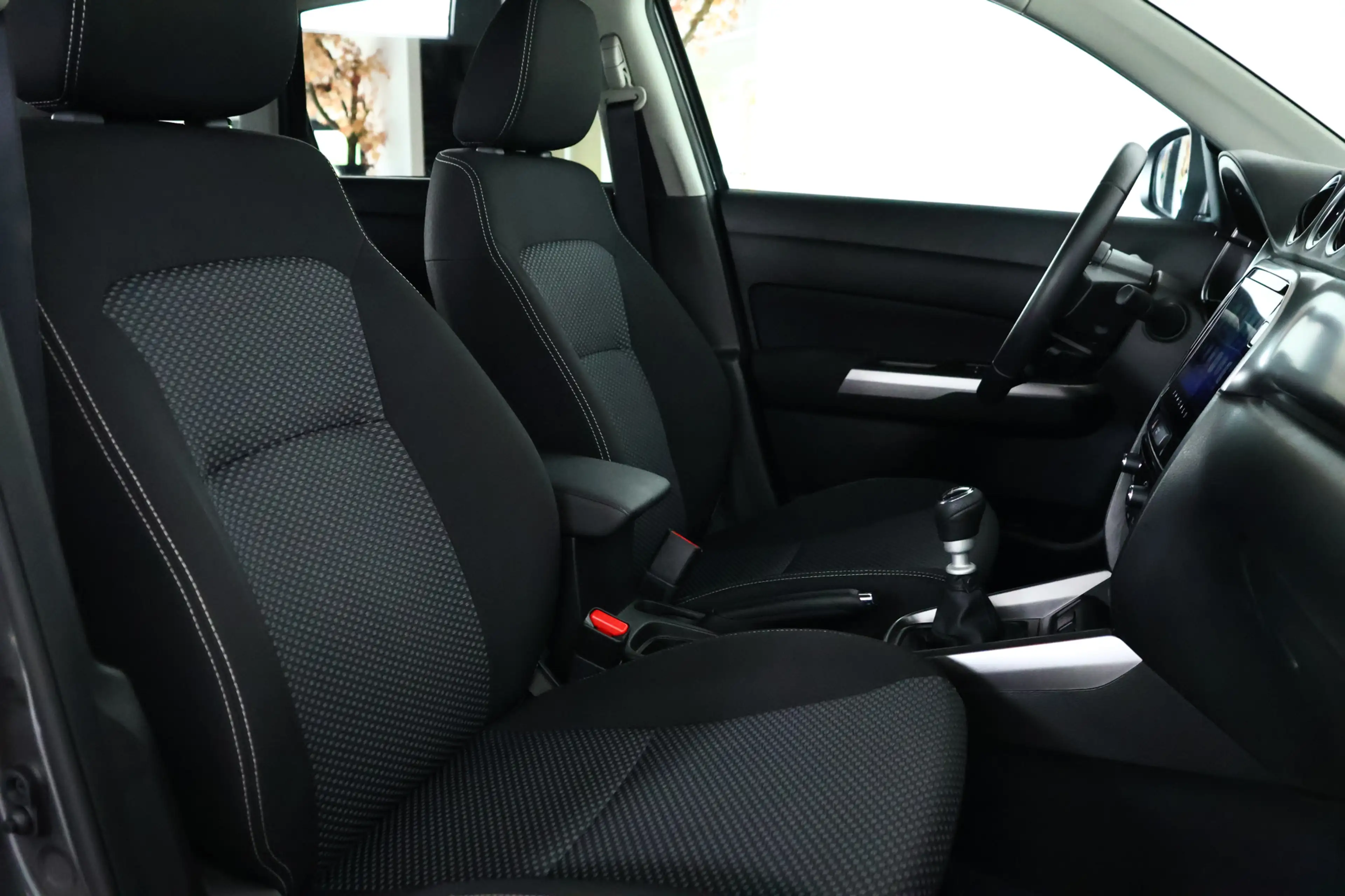 Suzuki Vitara 1.4 Boosterjet Smart Hybrid Navi / ACC / Carplay / — photo 14