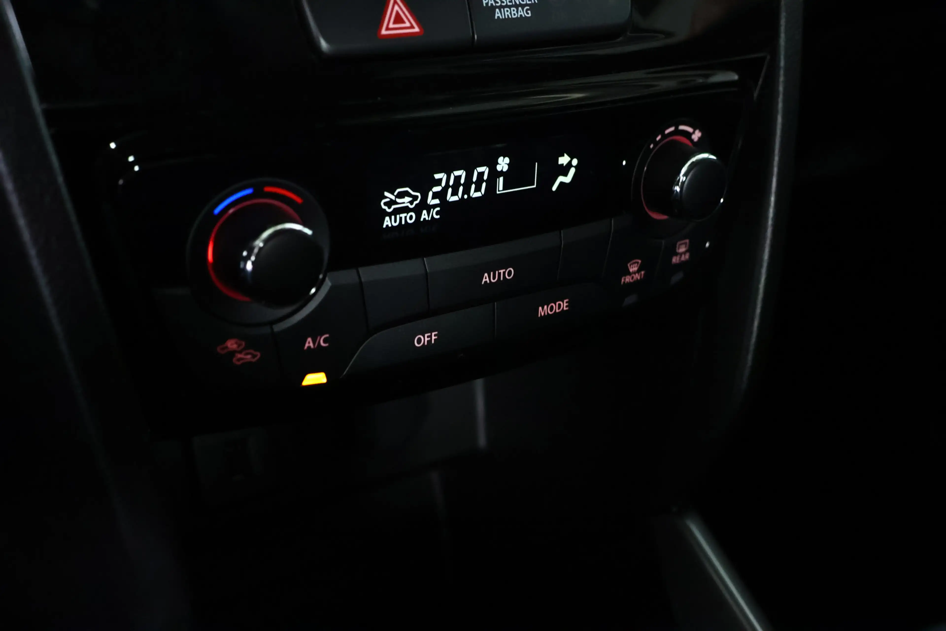 Suzuki Vitara 1.4 Boosterjet Smart Hybrid Navi / ACC / Carplay / — photo 28
