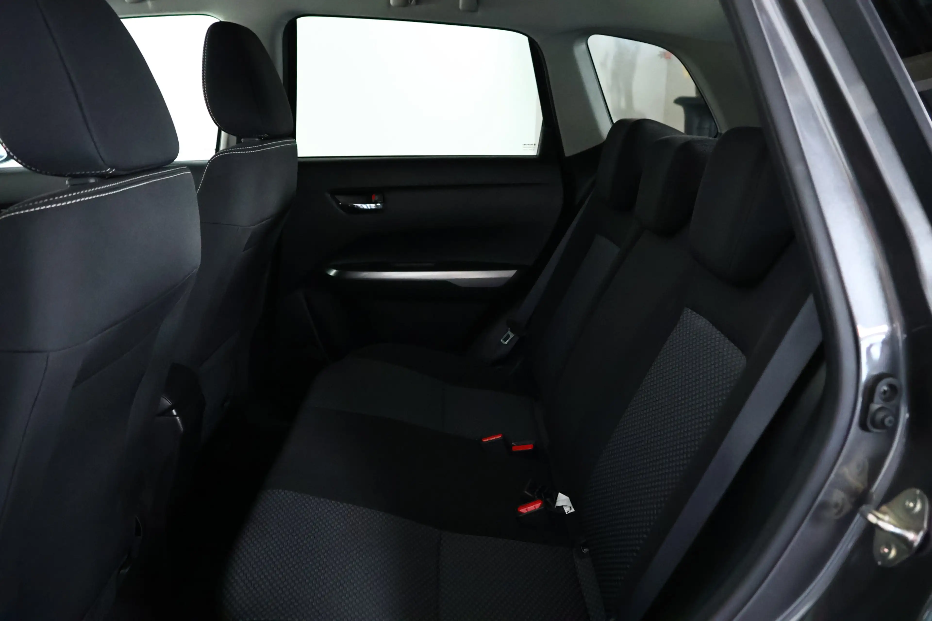 Suzuki Vitara 1.4 Boosterjet Smart Hybrid Navi / ACC / Carplay / — photo 12
