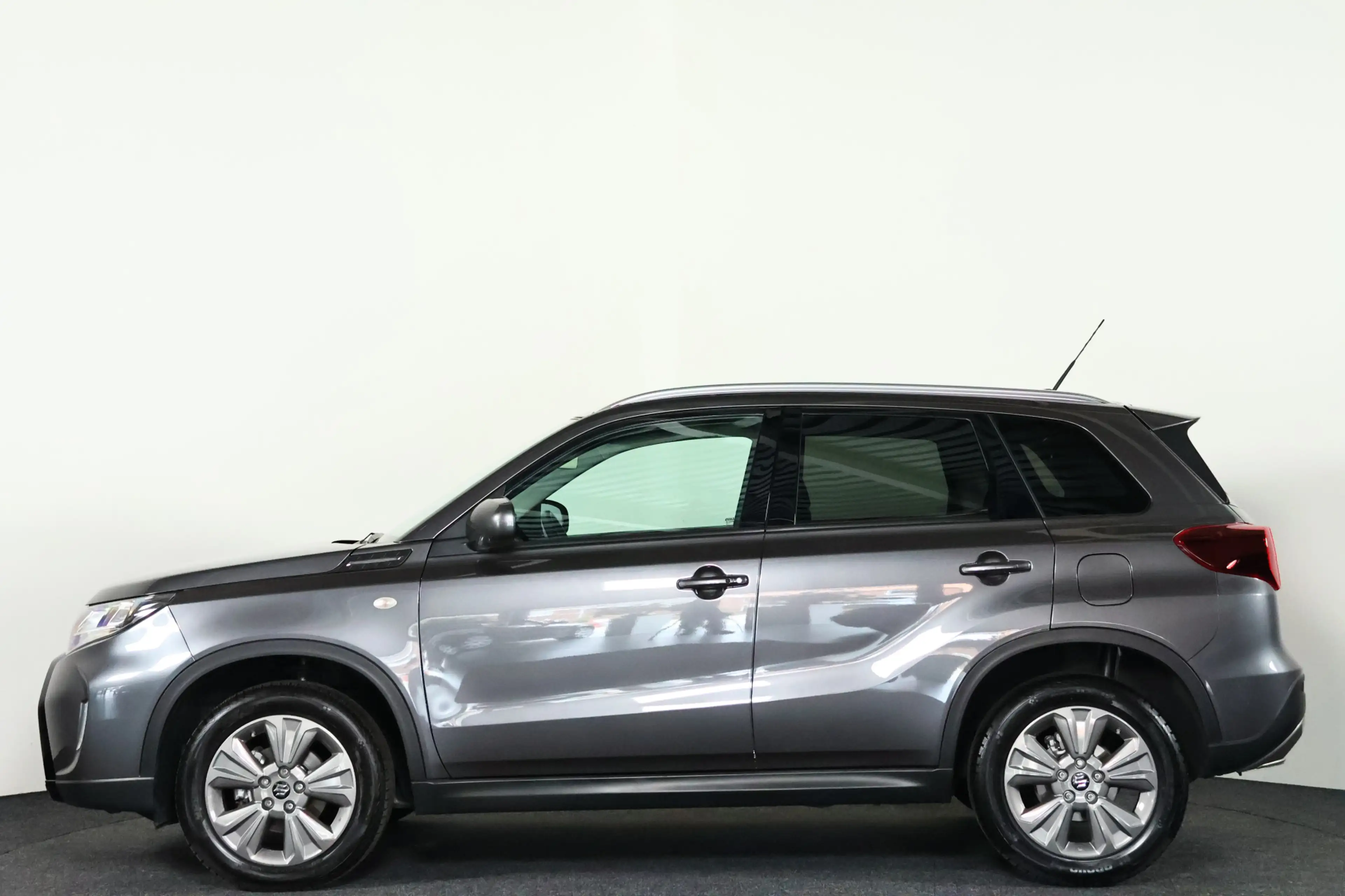 Suzuki Vitara 1.4 Boosterjet Smart Hybrid Navi / ACC / Carplay / — photo 31