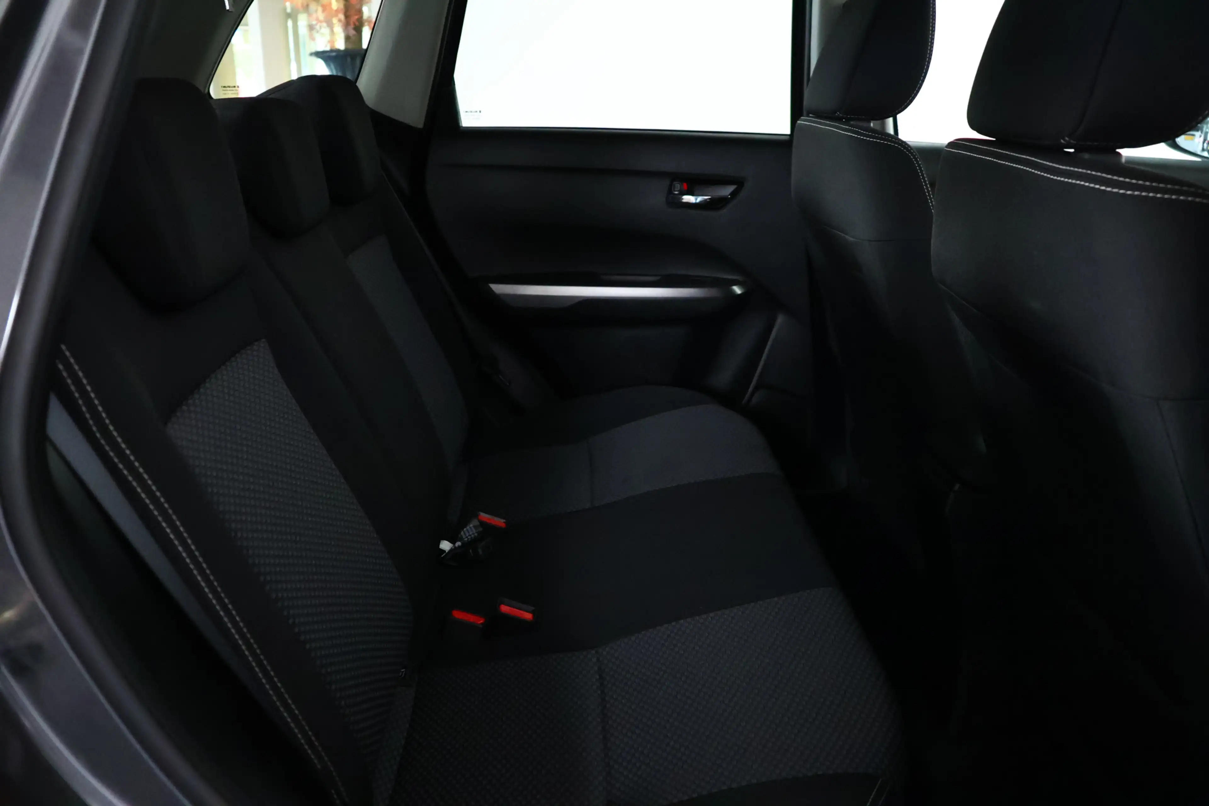 Suzuki Vitara 1.4 Boosterjet Smart Hybrid Navi / ACC / Carplay / — photo 13