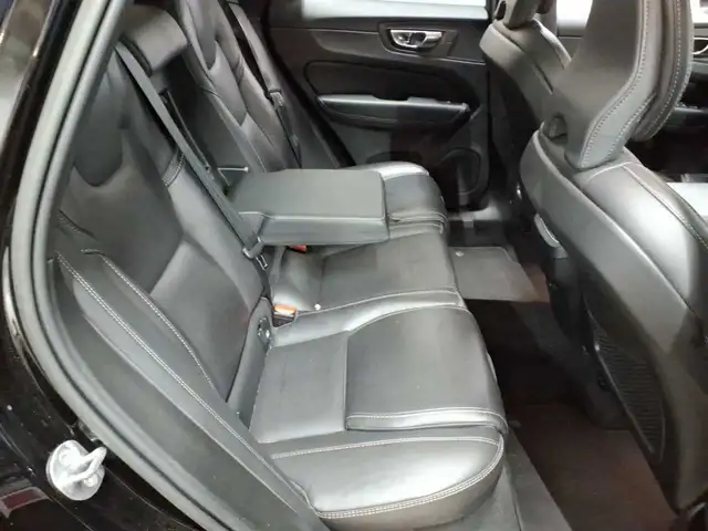 Volvo XC60 view 14