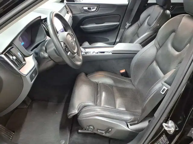 Volvo XC60 view 7