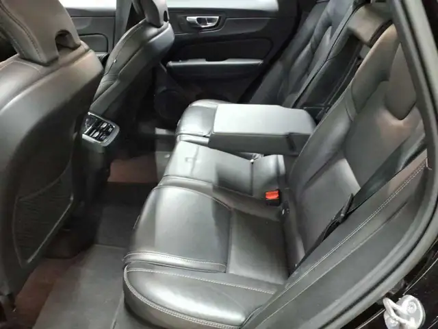 Volvo XC60 view 13